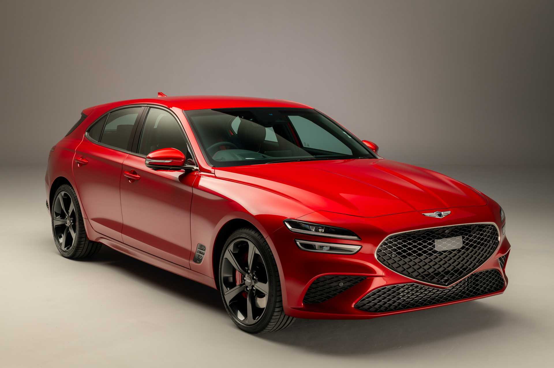 Genesis-G70-Shooting-Brake-ra-mắt-hoành-tráng-tại-Goodwood-Festival-of-Speed-2021 (10).jpg