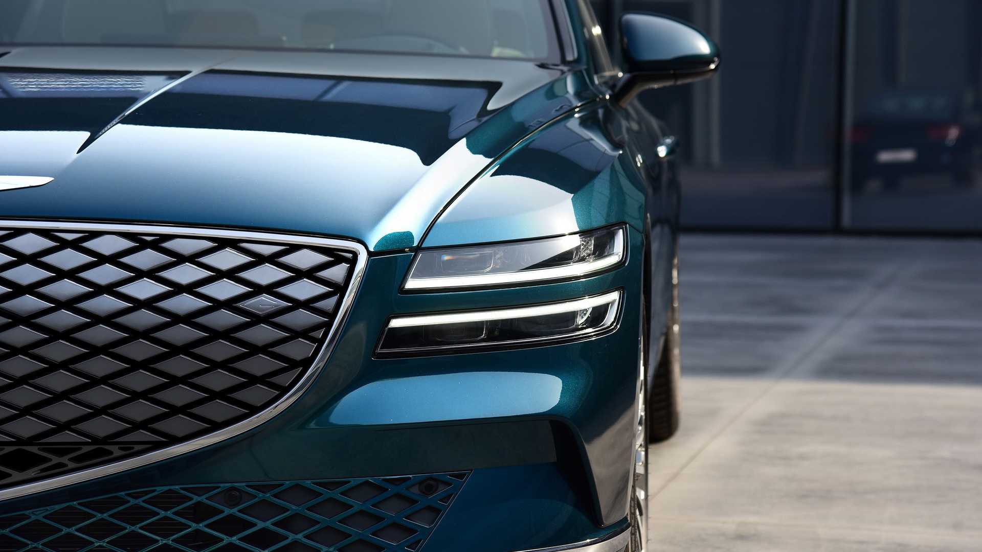 Genesis G80 Electrified (4).jpg