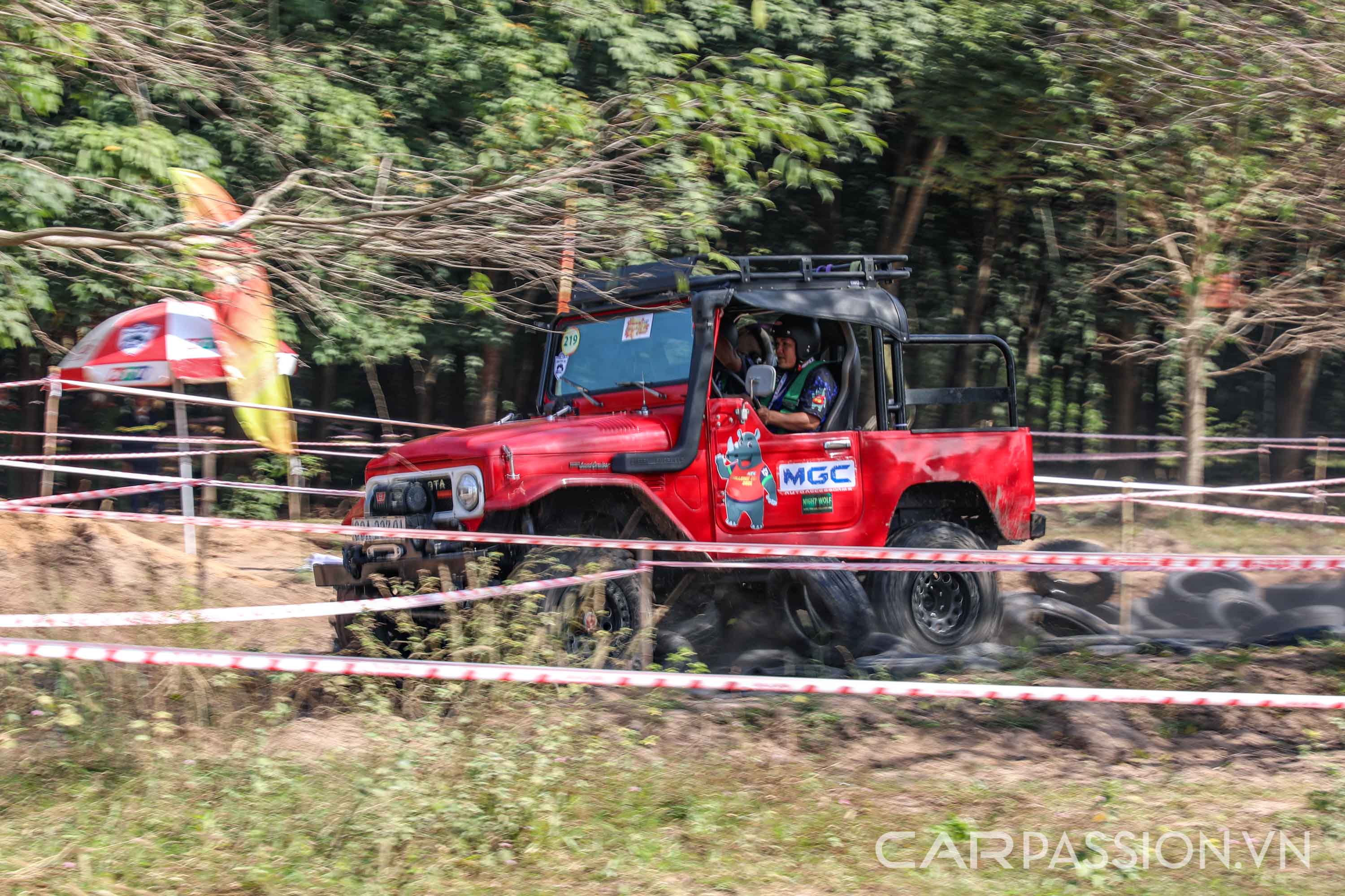 giai-dia-hinh-htv-cup-anh-35.jpg
