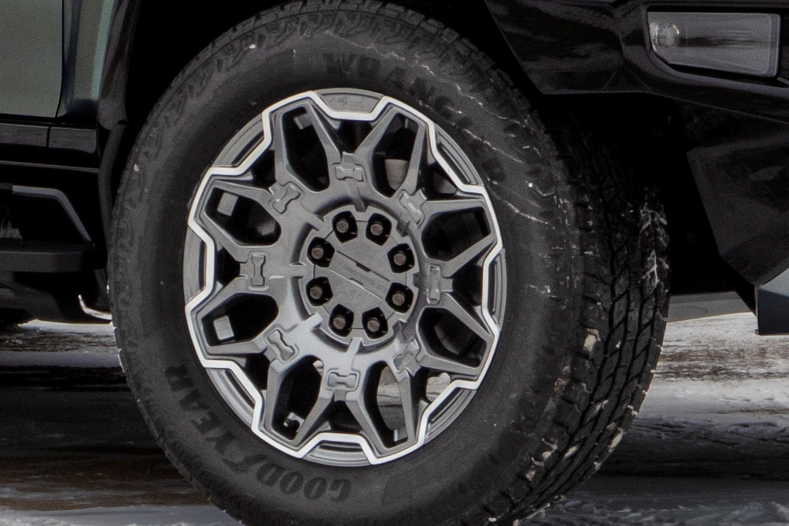 GMC-Hummer-EV-SUV (8).jpg