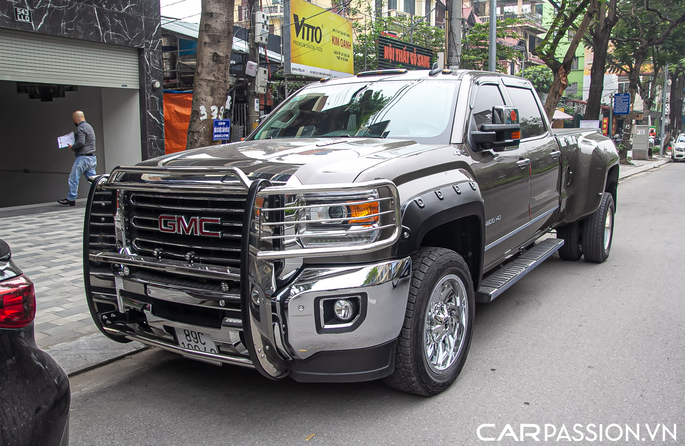 GMC Sierra (17).JPG