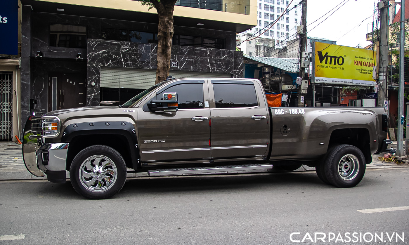 GMC Sierra (22).JPG