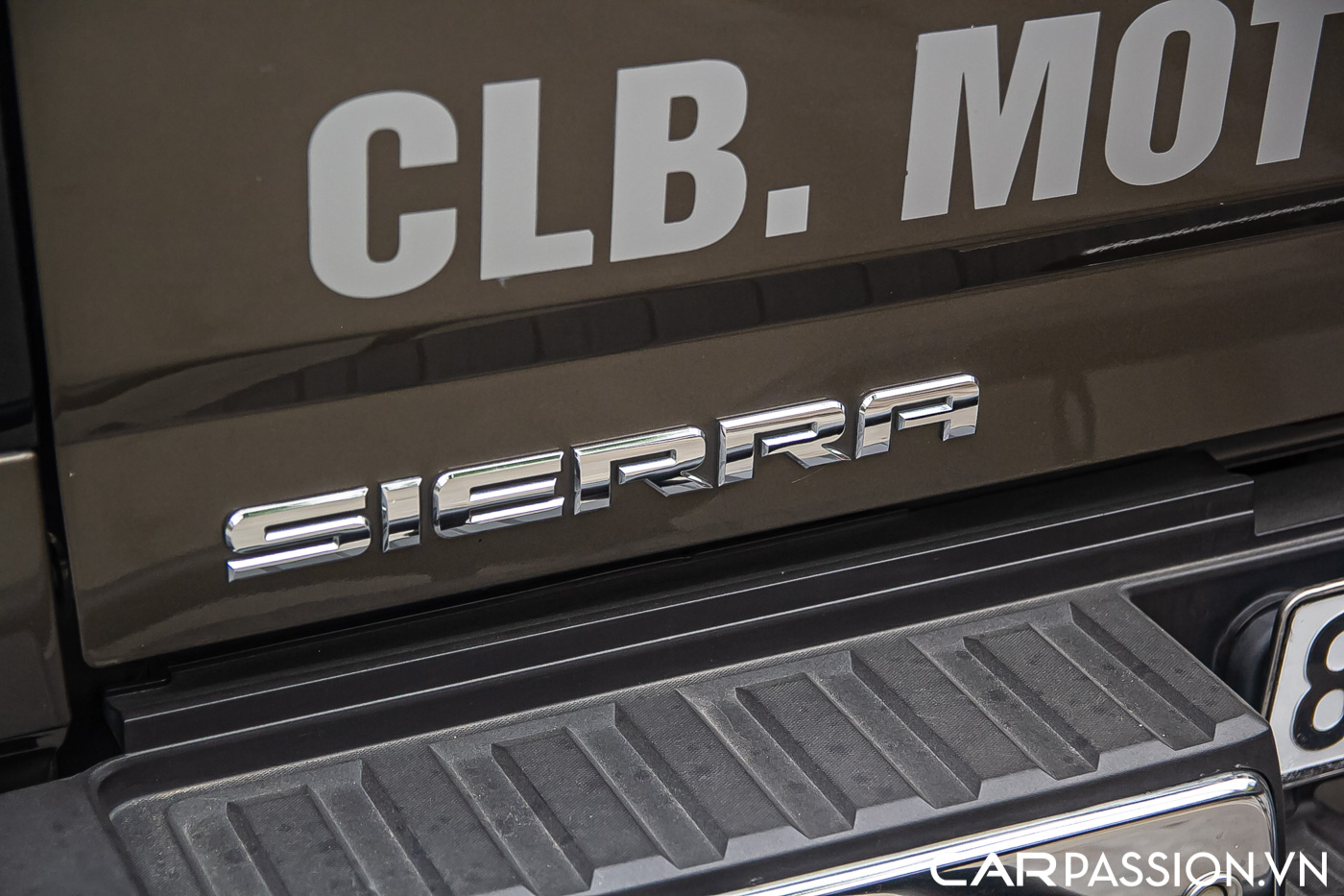 GMC Sierra (27).JPG