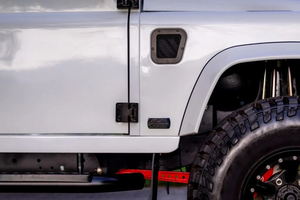 Helderberg-Land-Rover-Defender-110-White-11-1024x683.jpeg