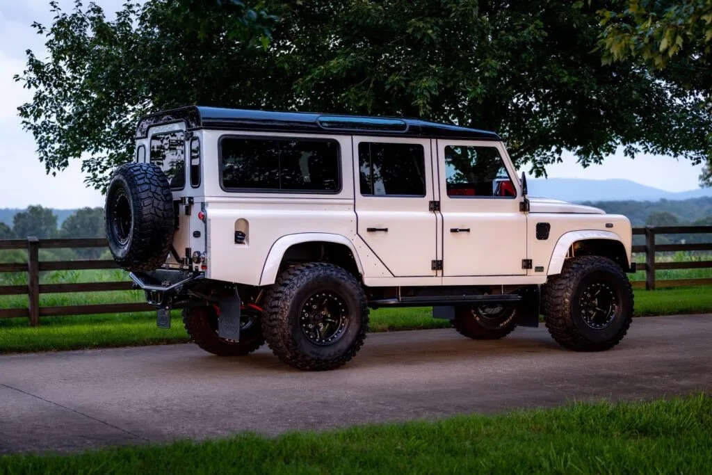 Helderberg-Land-Rover-Defender-110-White-15-1-1024x683.jpeg