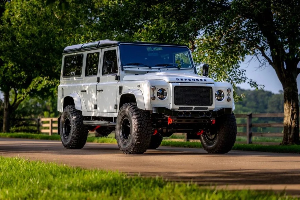 Helderberg-Land-Rover-Defender-110-White-7-1024x683.jpeg