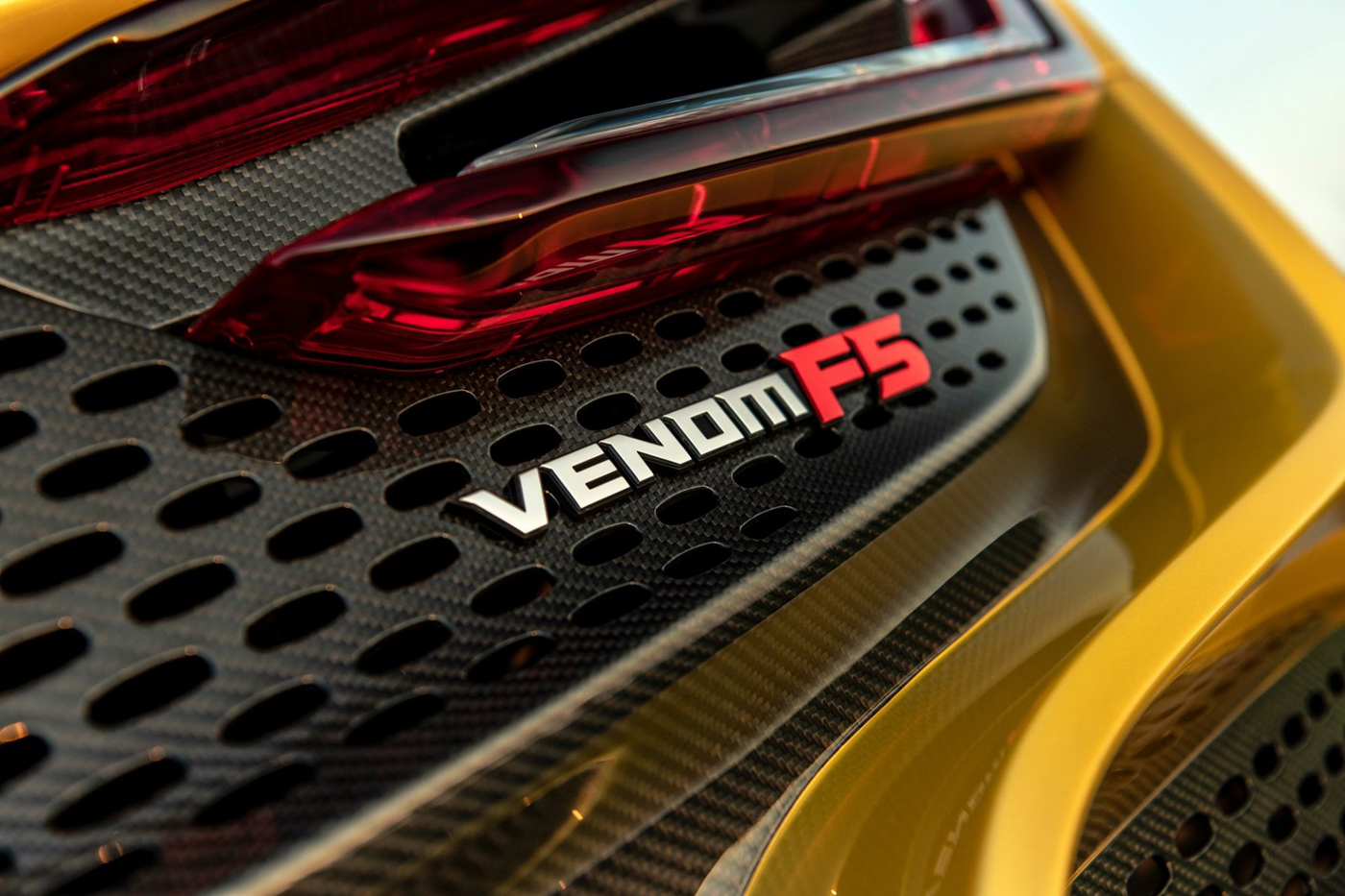 Hennessey-trưng-bày-bộ-đôi-hypercar-Venom-F5-tại-triển-lãm-The-Quail (19).jpg