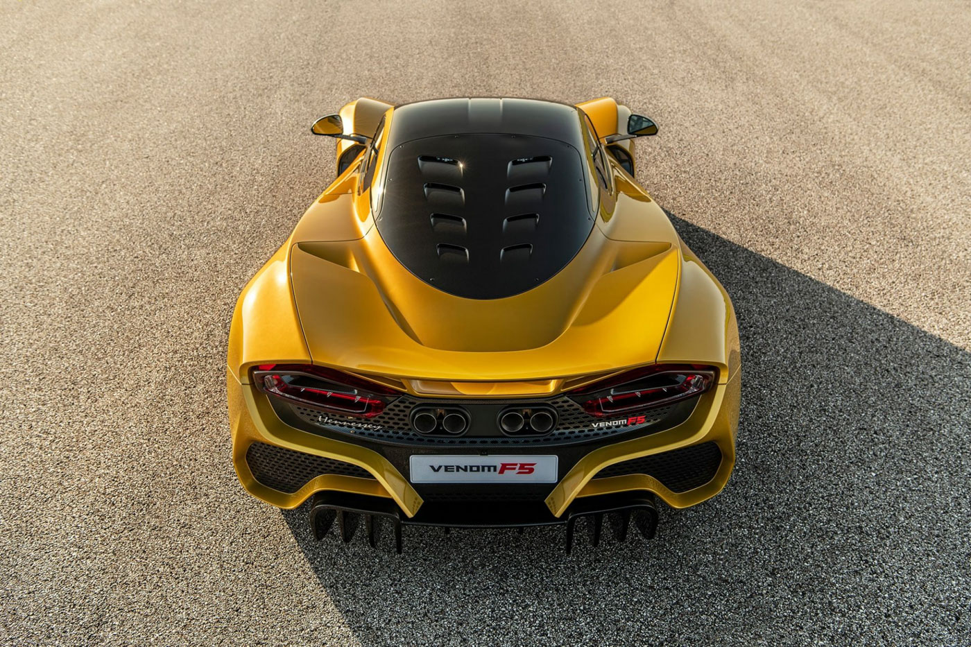 Hennessey-trưng-bày-bộ-đôi-hypercar-Venom-F5-tại-triển-lãm-The-Quail (25).jpg