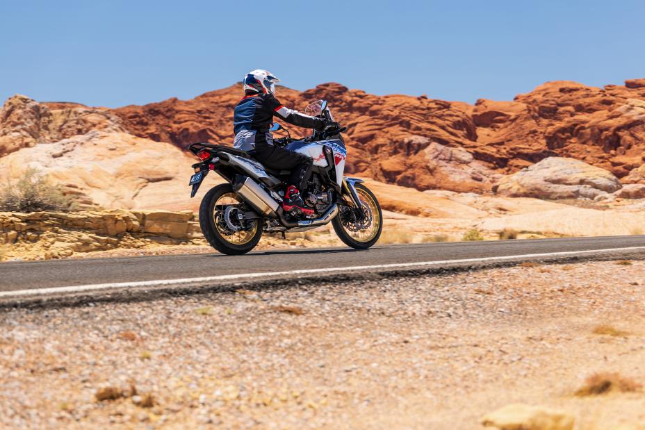 Honda Africa Twin 2026_2.jpg