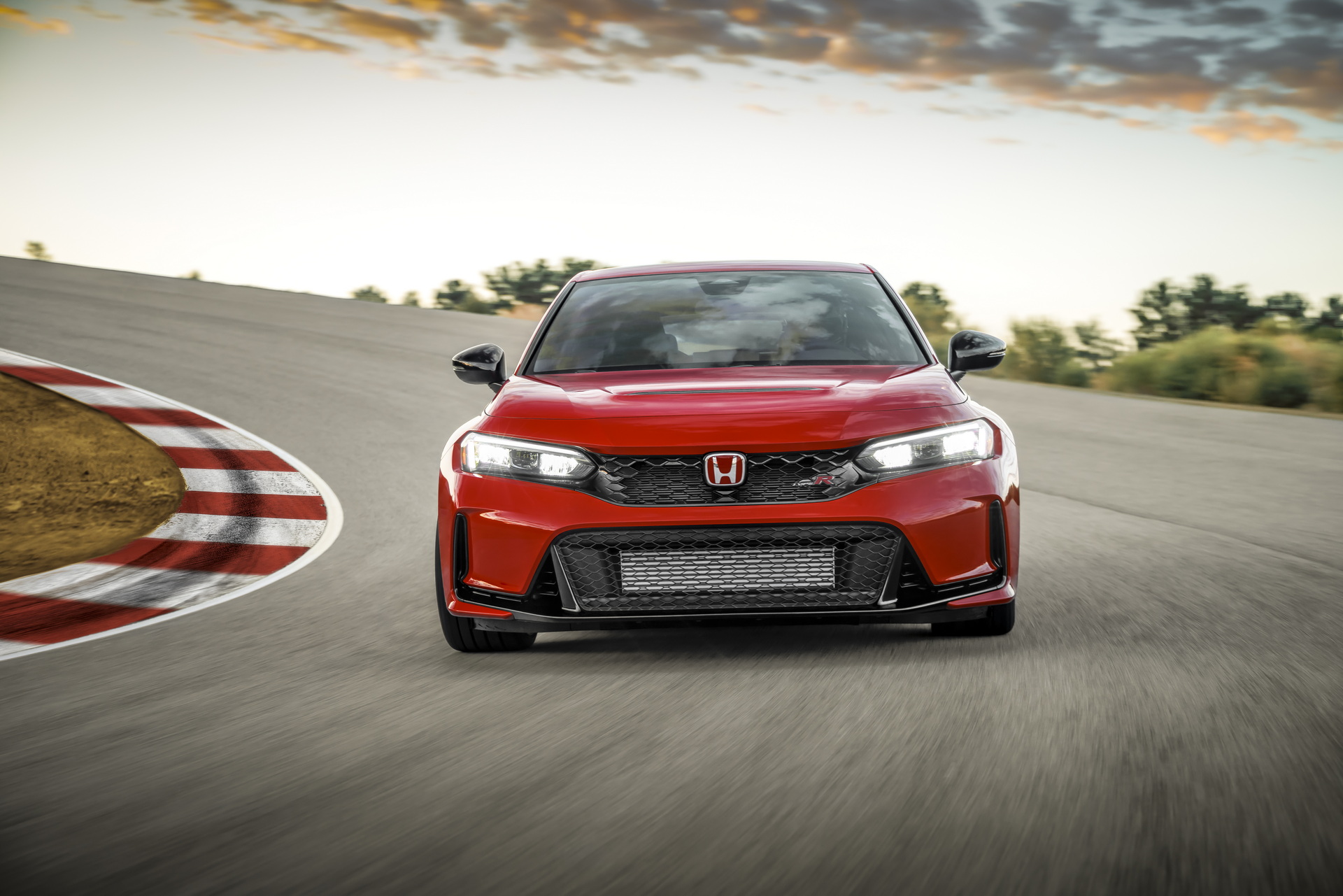 Honda Civic Type R (13).jpg