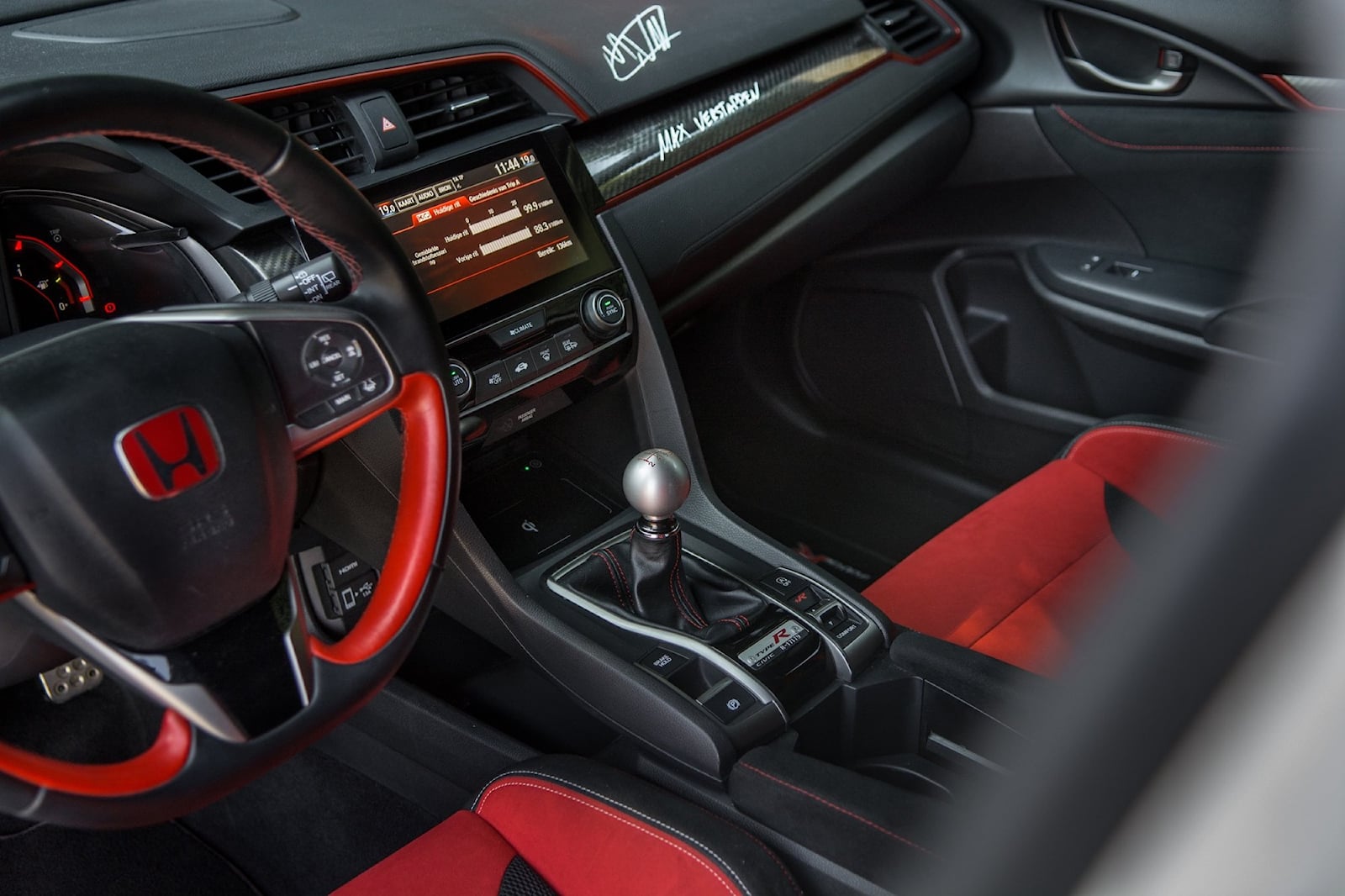 Honda Civic Type R Max Verstappen (10).jpg