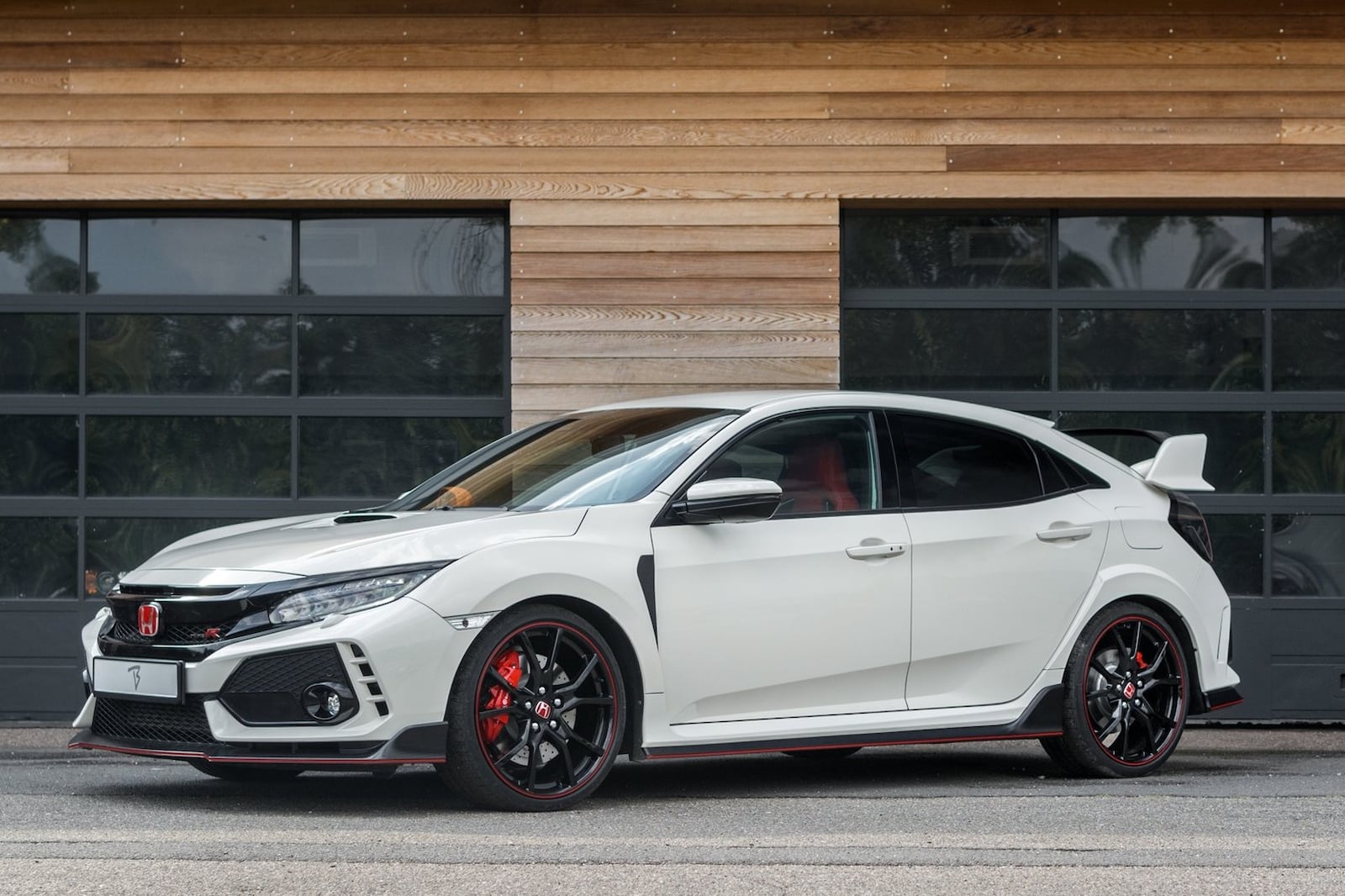 Honda Civic Type R Max Verstappen (2).jpg
