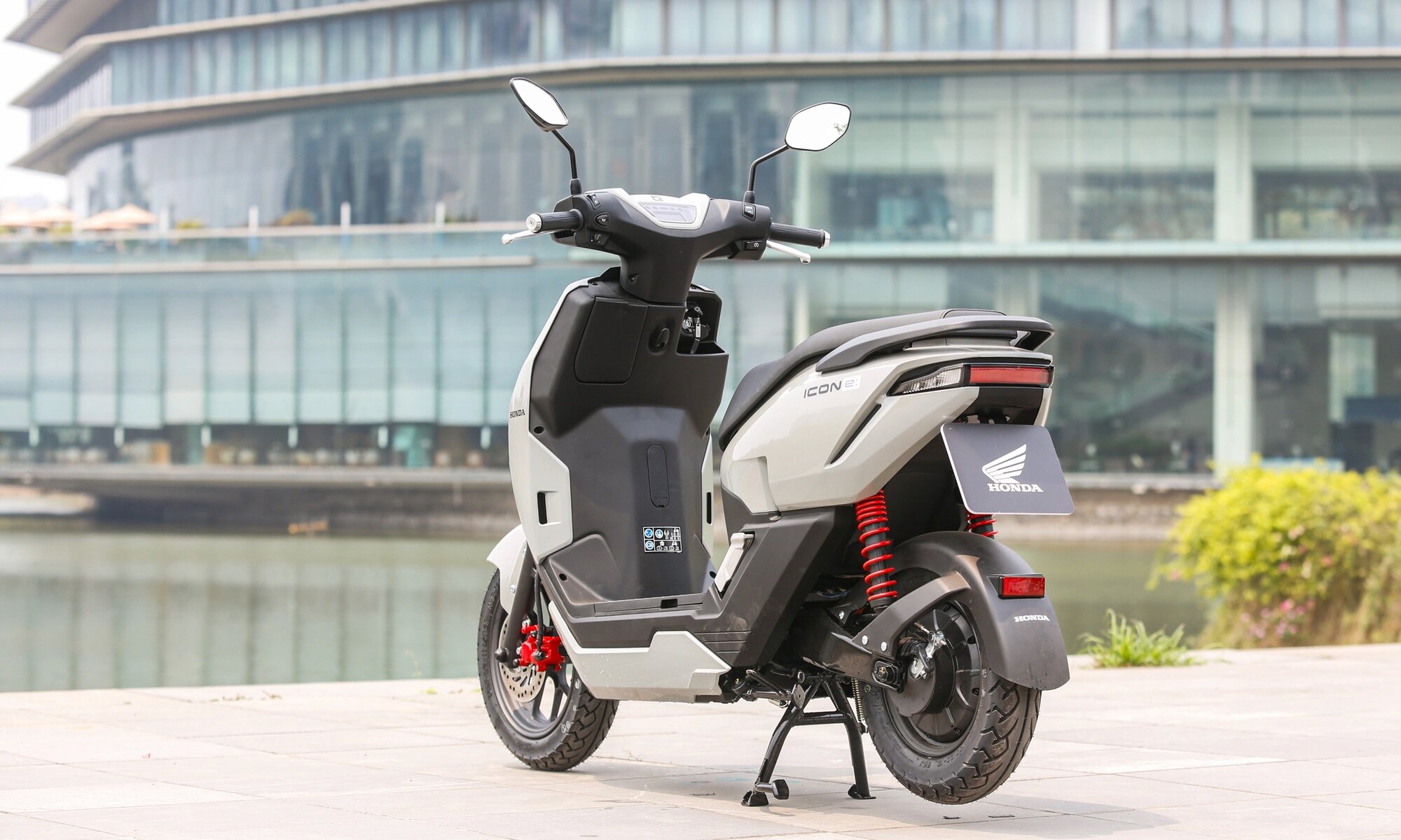 Honda-ICON-e-2025-8376-JPG-1743820204.jpg