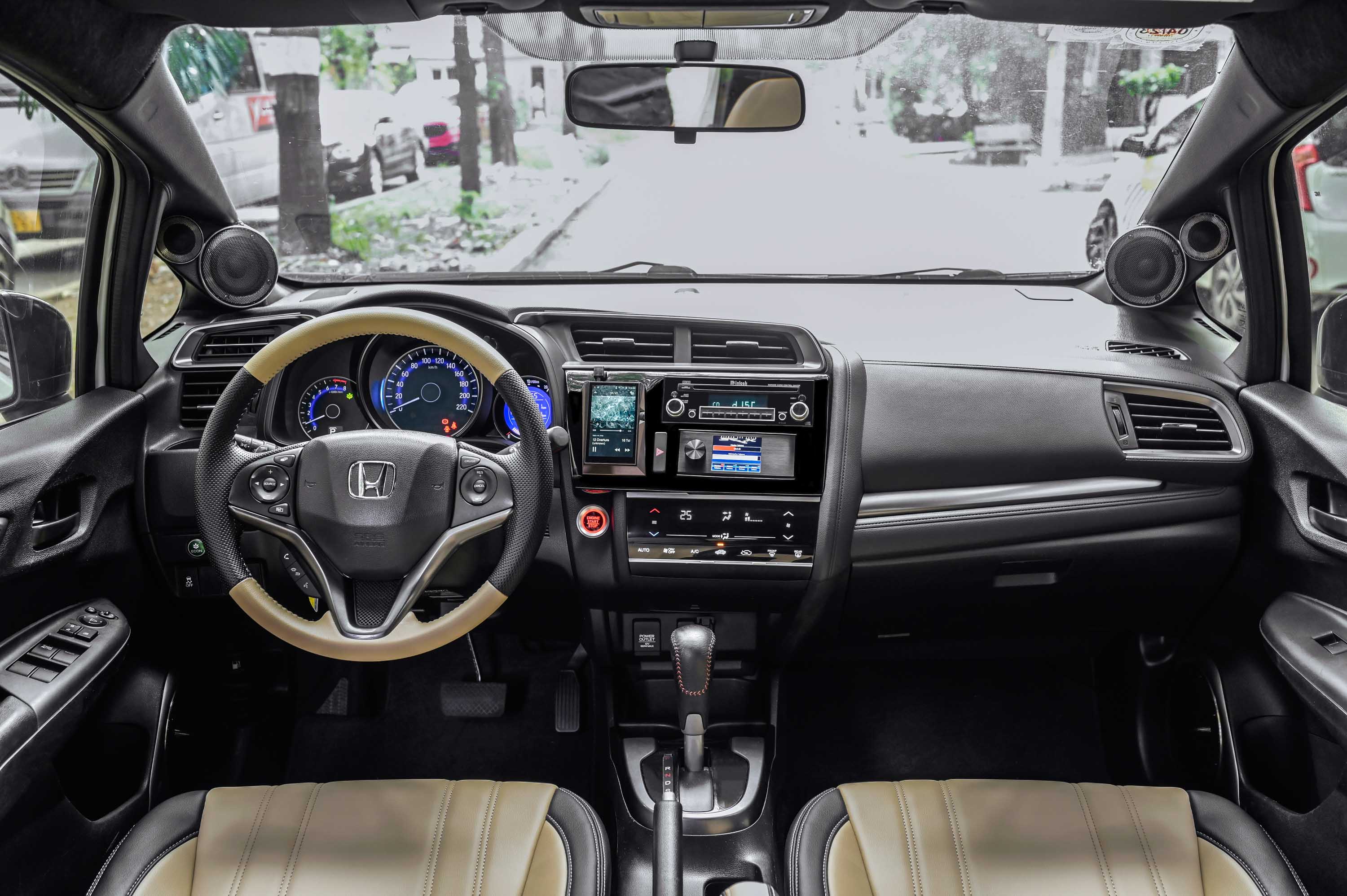 honda-jazz-do-am-thanh-anh-.jpg