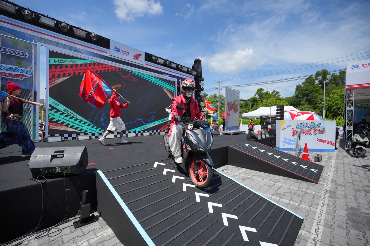 honda-vario-125-anh-4.jpeg