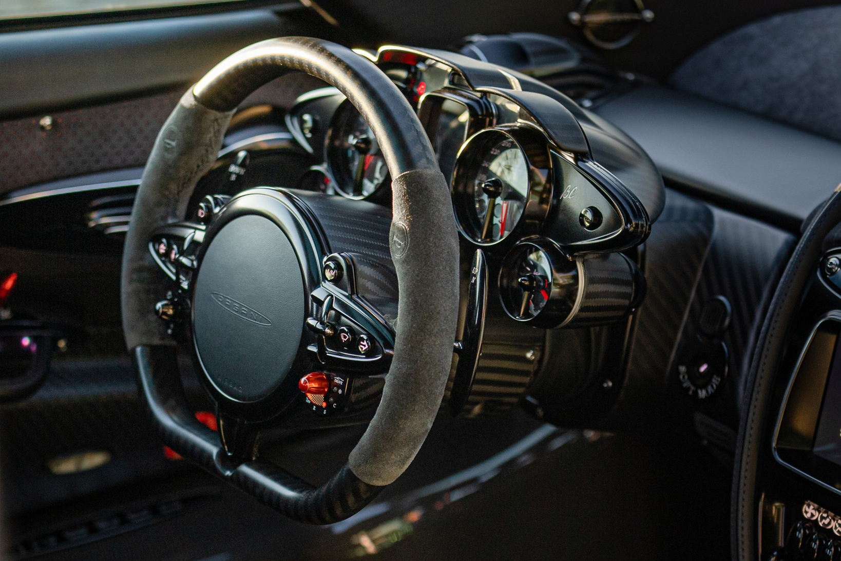 Huayra BC-anh-10.png