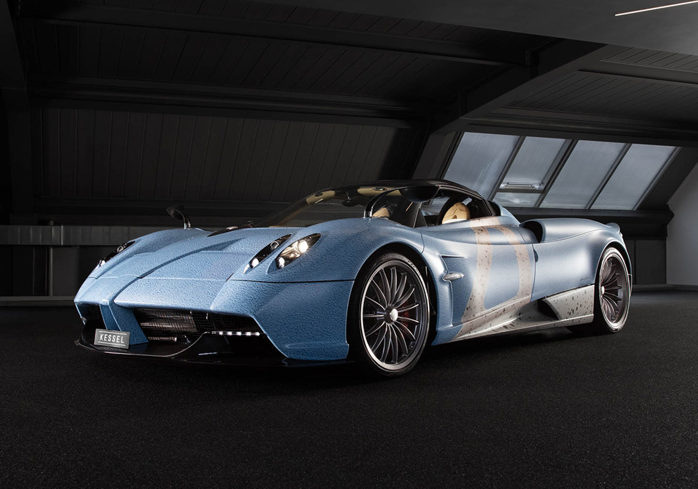Huayra Jordan 4 UNC (1).JPG