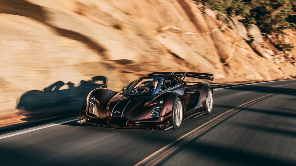 Hypercar Czinger 21C Spyder mới -anh-2.jpg