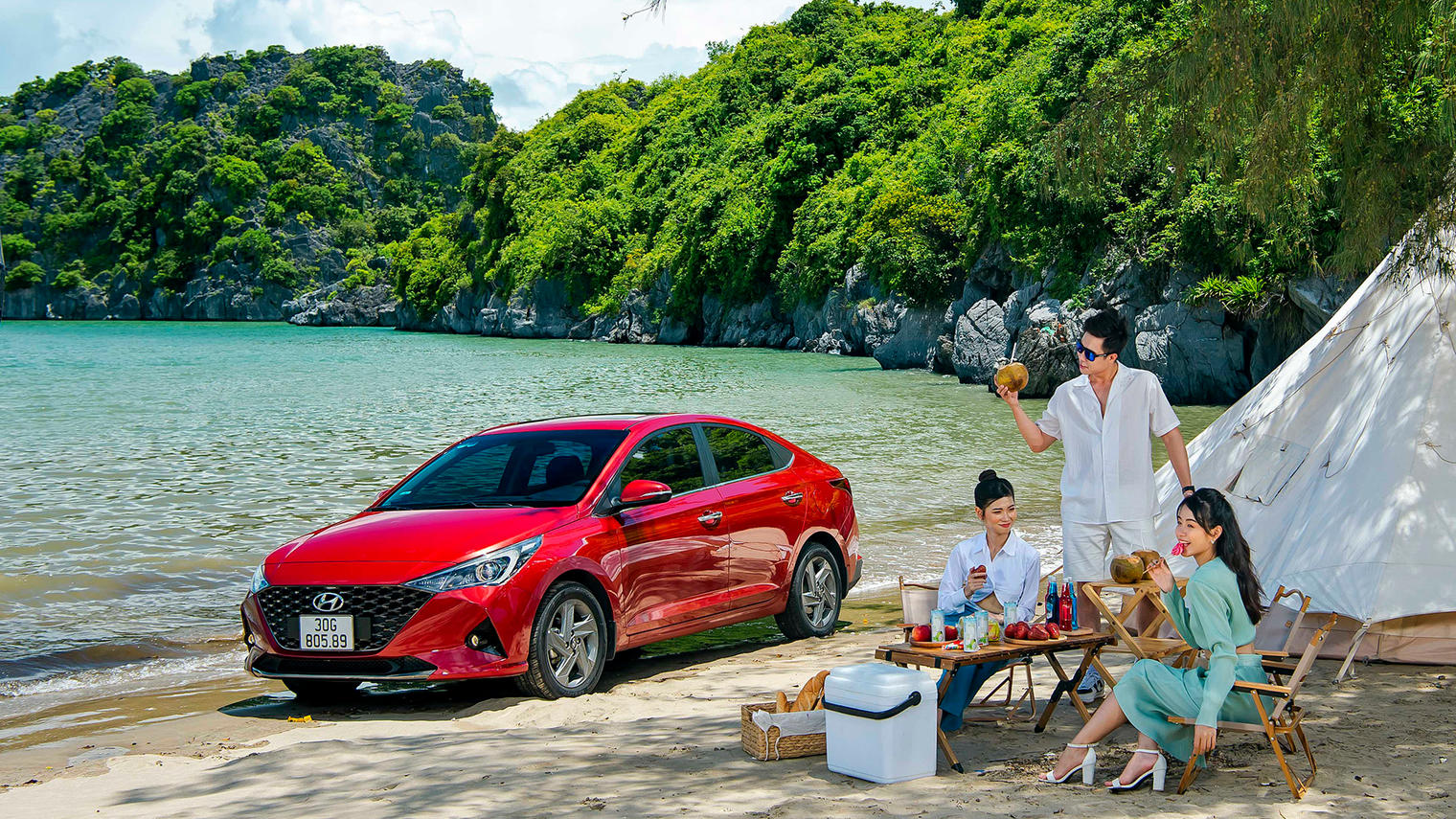 Hyundai Accent 02.jpg