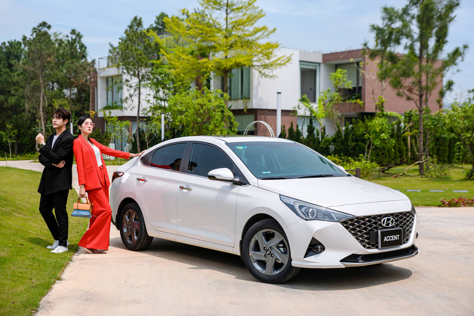 Hyundai Accent.jpg