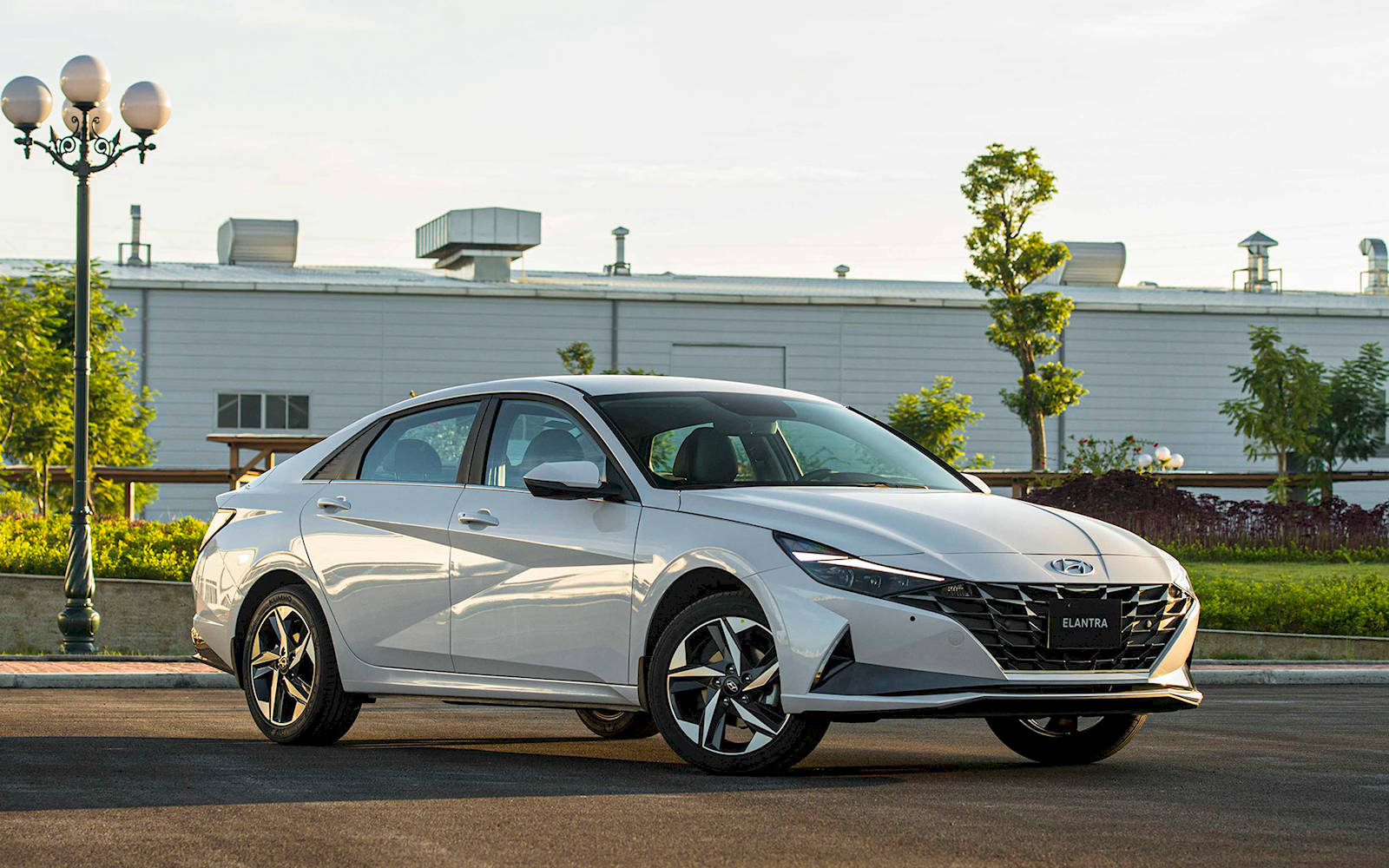 Hyundai Elantra 222.jpg