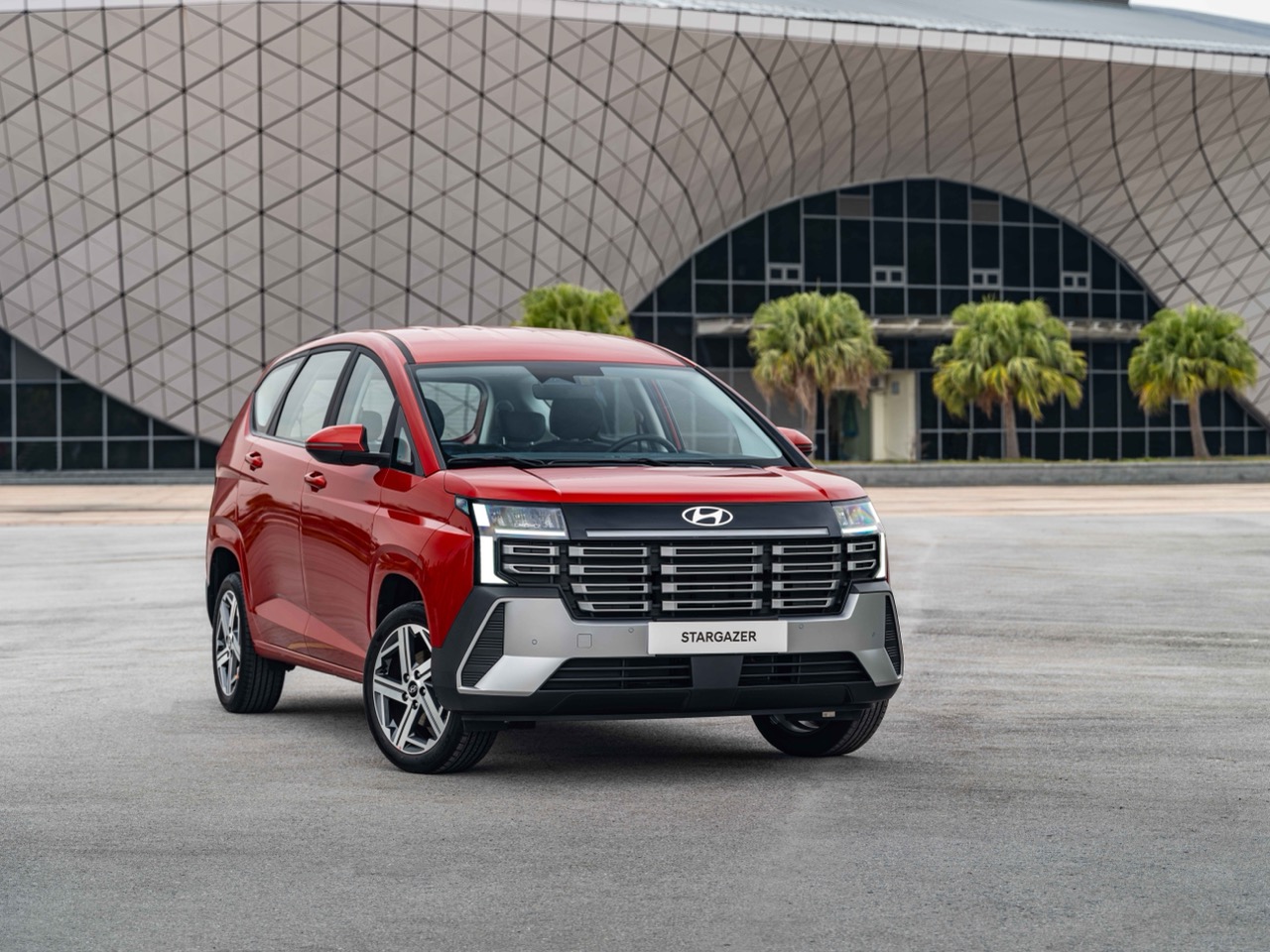 Hyundai New Stargazer Large.jpeg