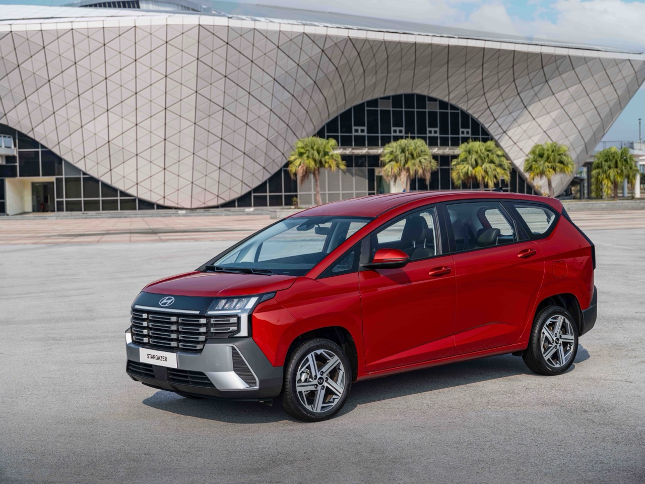 Hyundai NEW Stargazer Large.jpeg