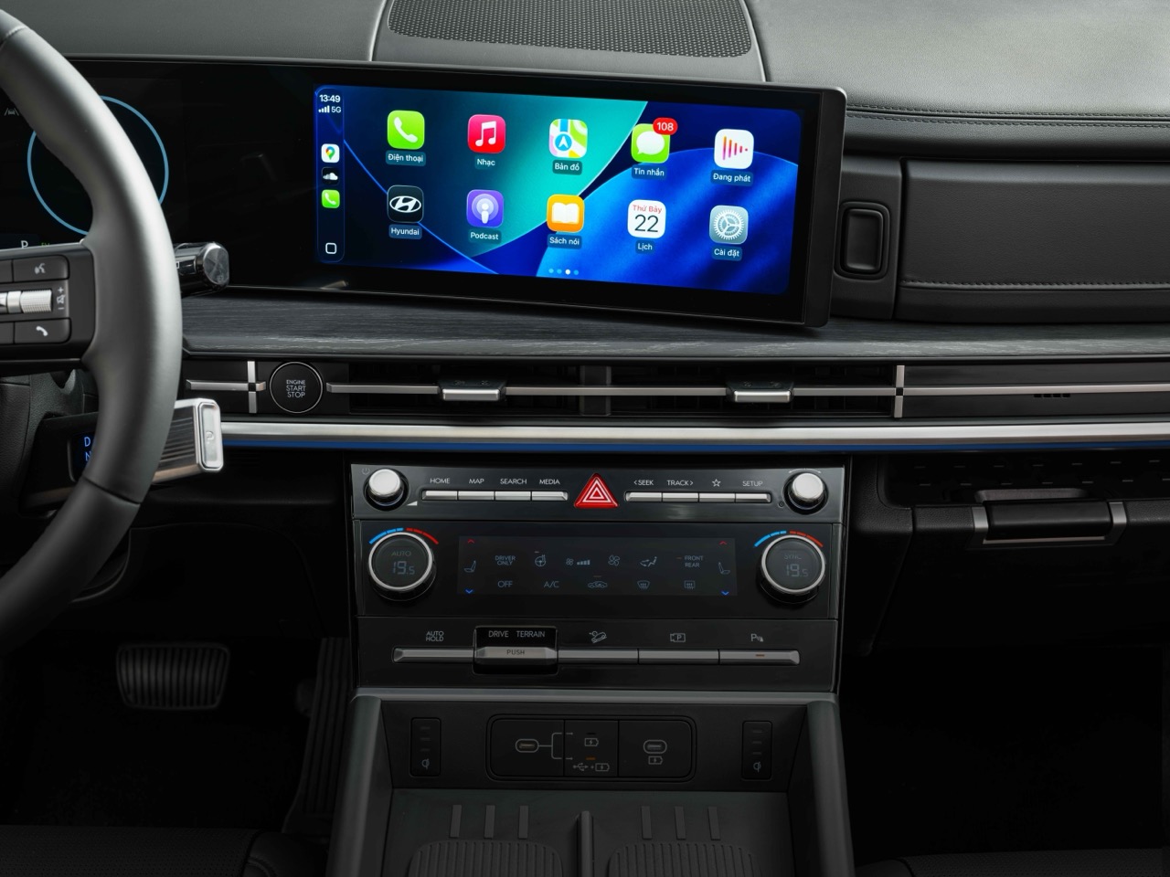 Hyundai Santa Fe Hybrid - 15 Large.jpeg