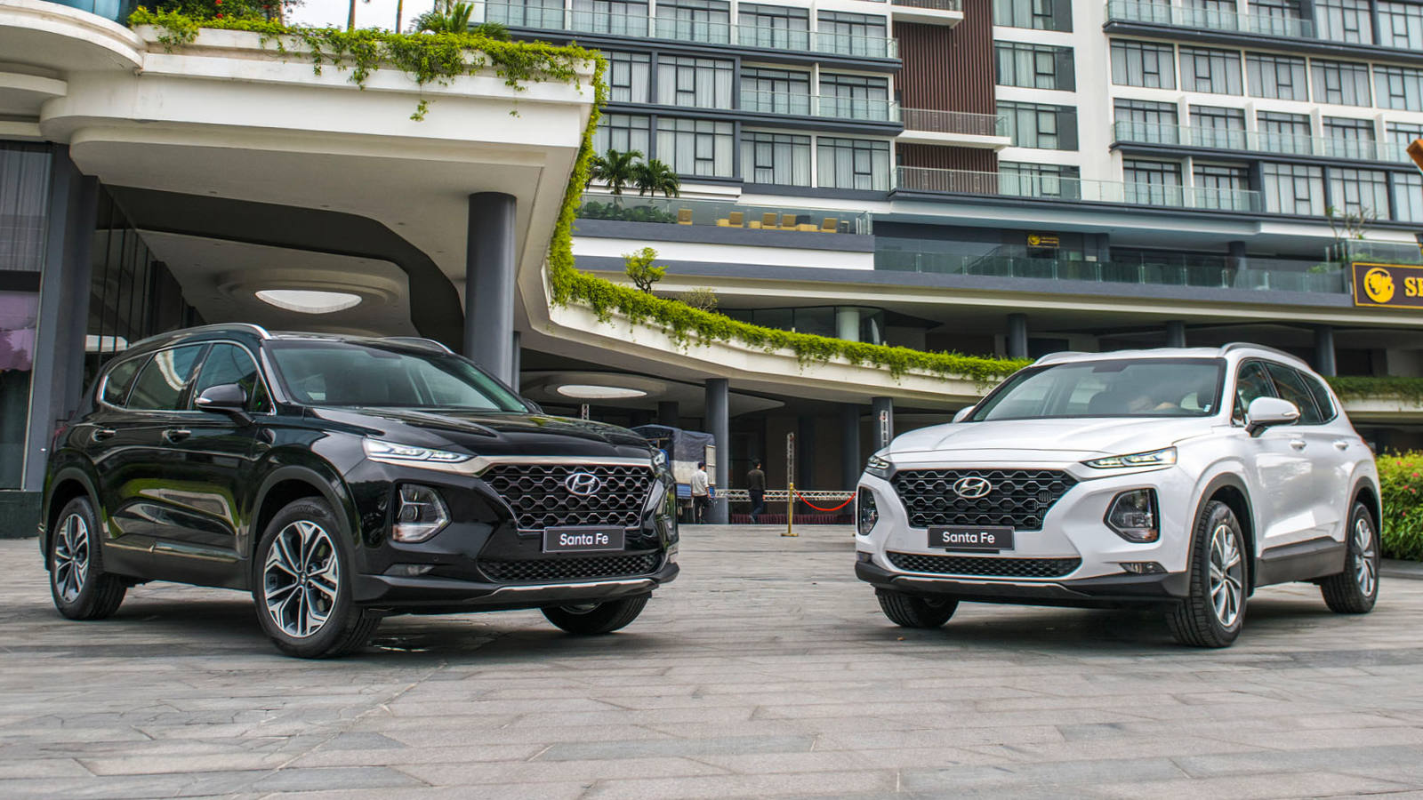 Hyundai Santa Fe_new_early2021.jpg