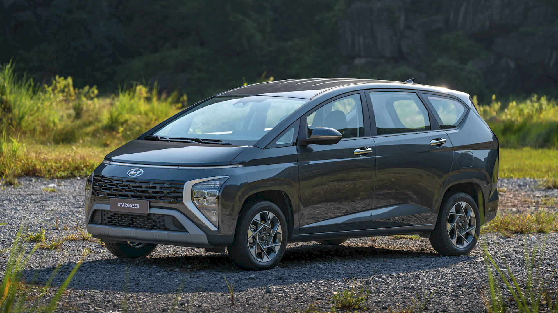 hyundai-stargazer-1.jpg