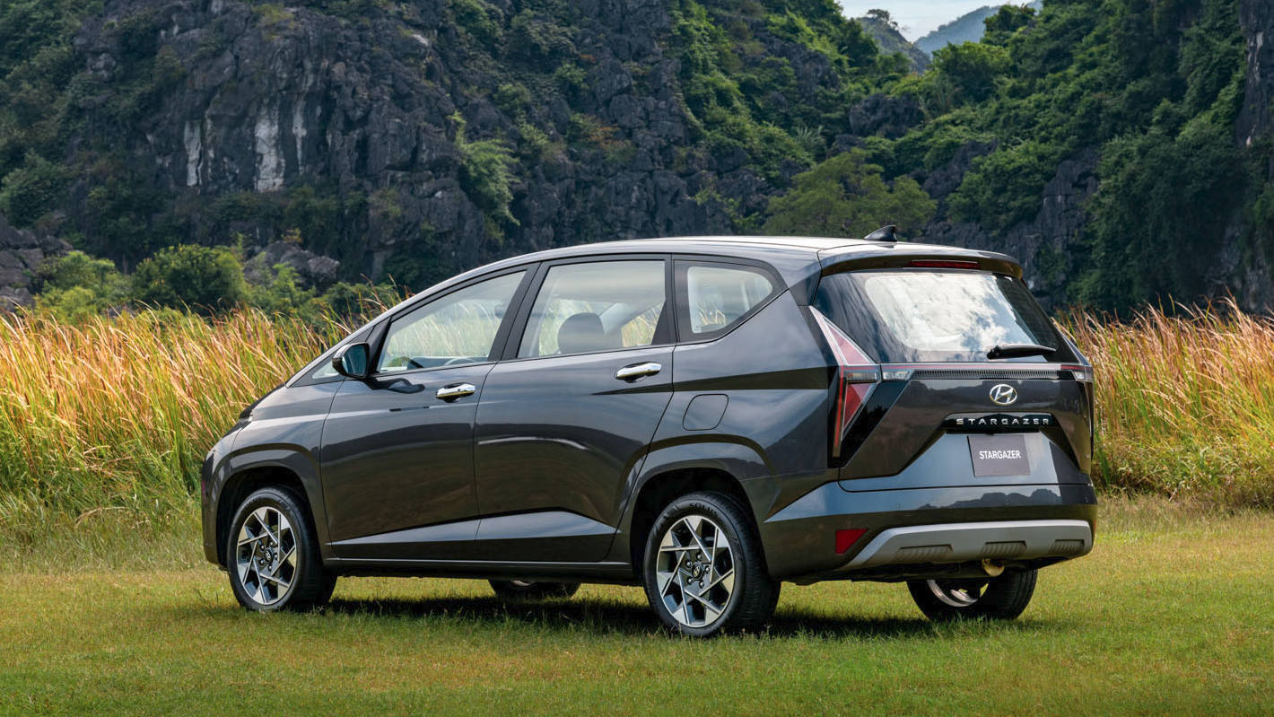 Hyundai Stargazer - 6.jpg