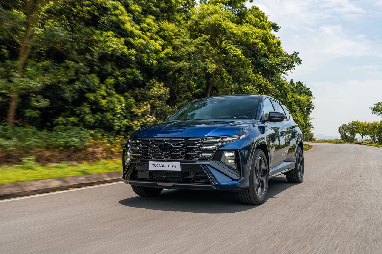 Hyundai Tucson Large.jpeg