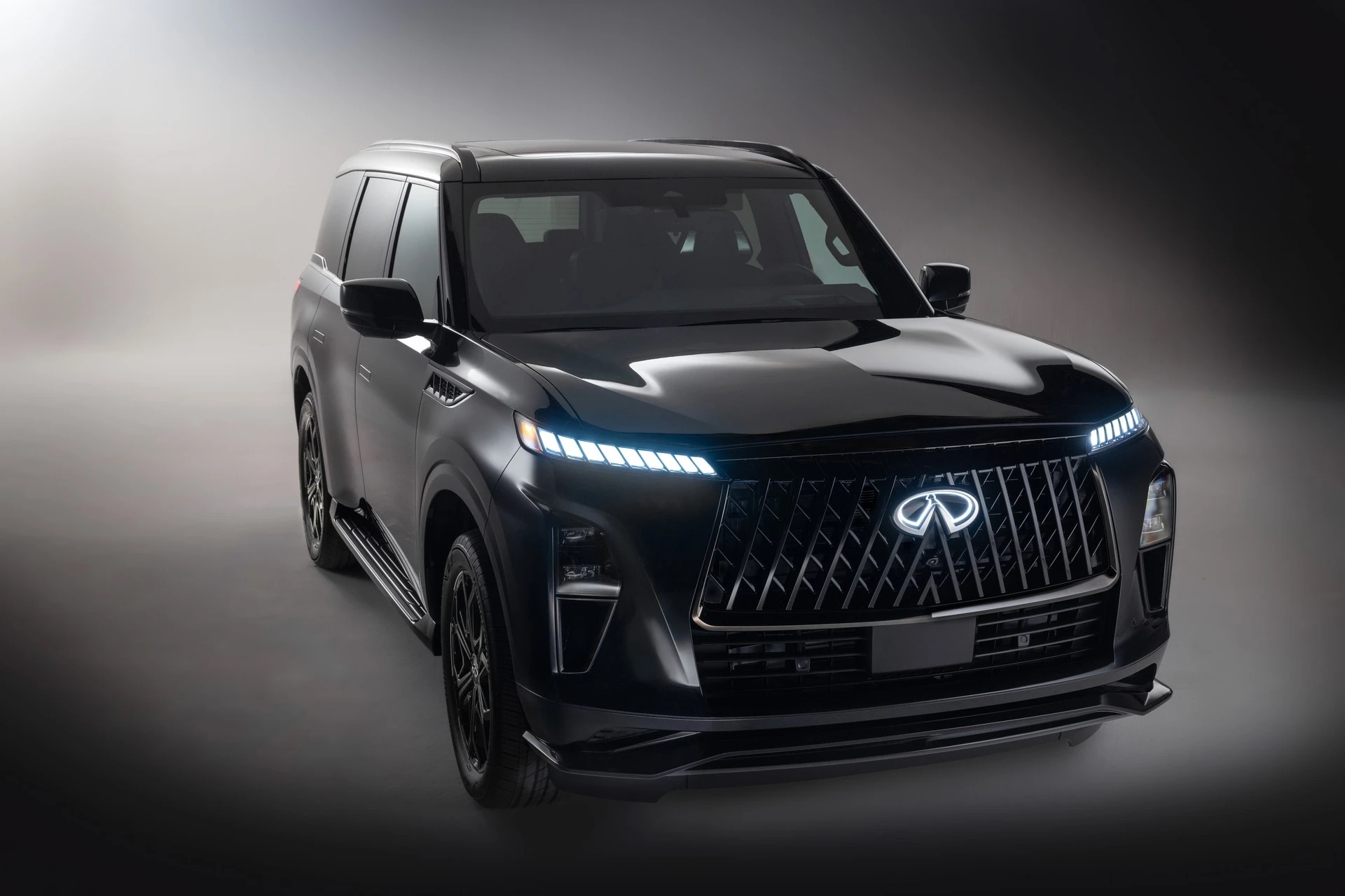 Infiniti_QX80_Sport_12.jpg
