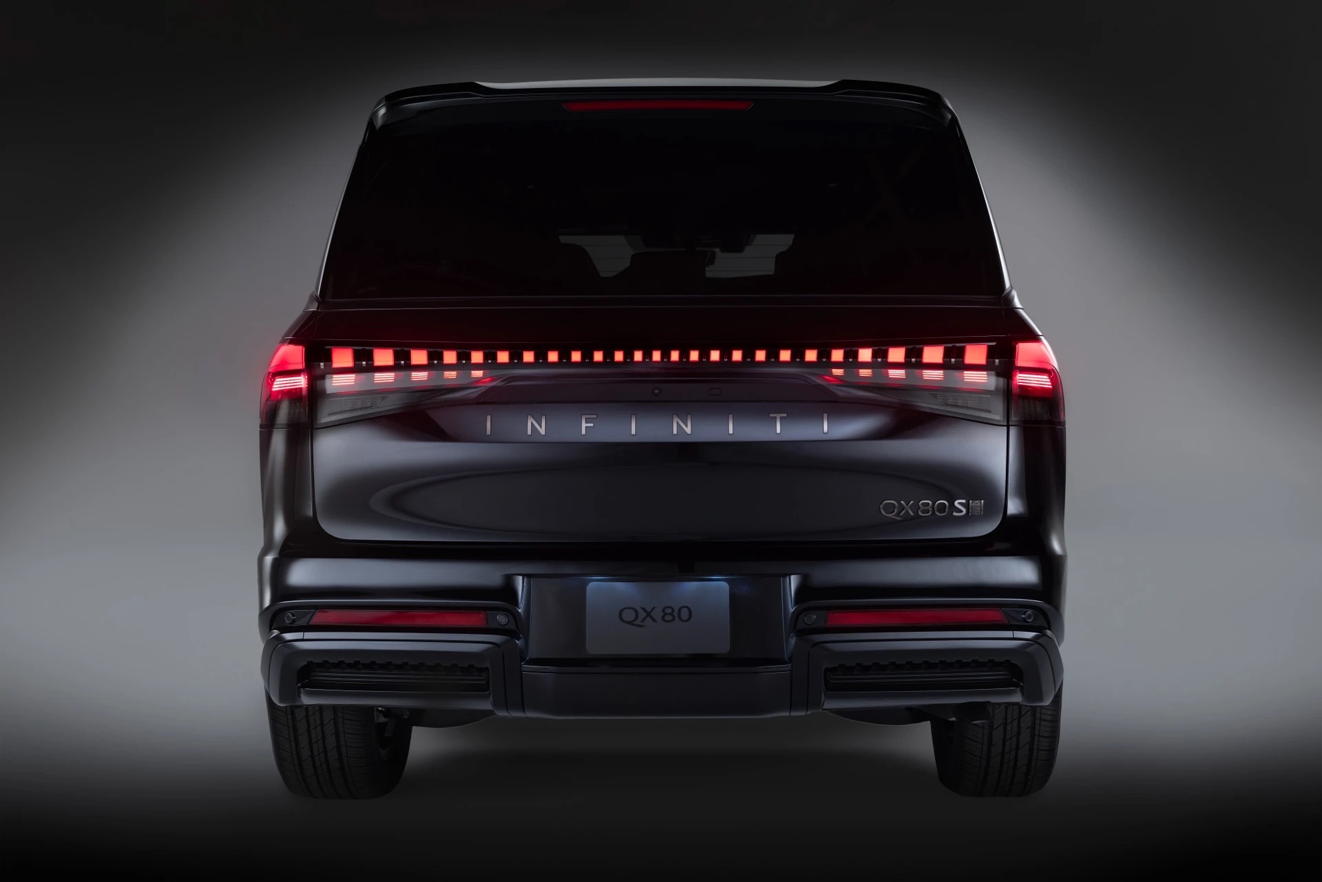 Infiniti_QX80_Sport_4.jpg