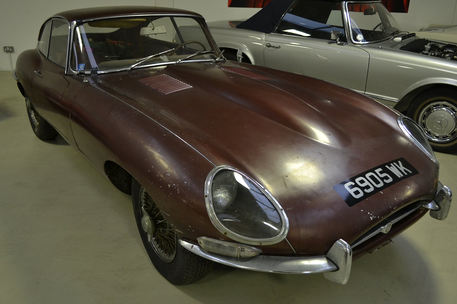 Jaguar E-Type (10).jpg
