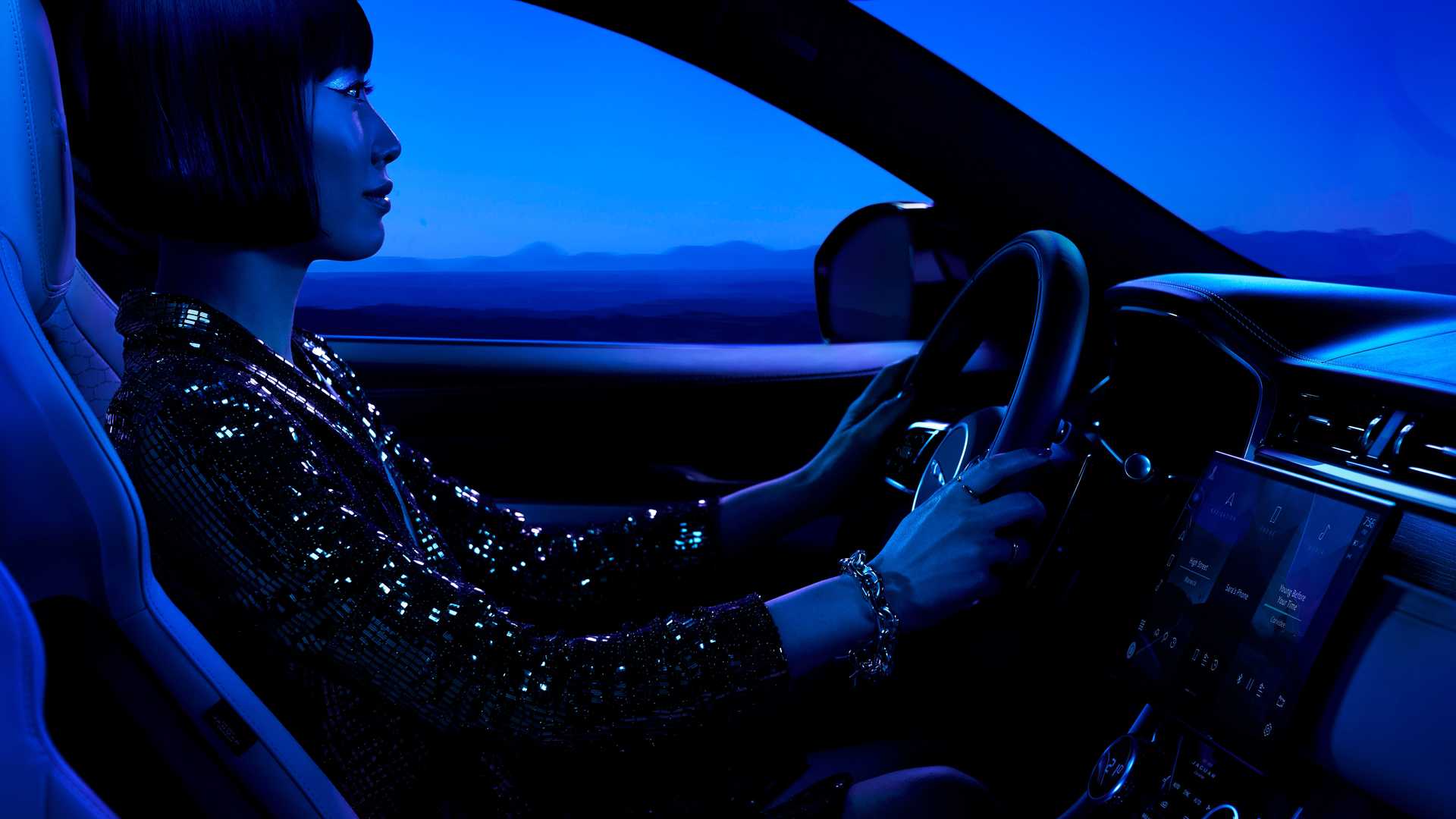 Jaguar F Pace (11).jpg