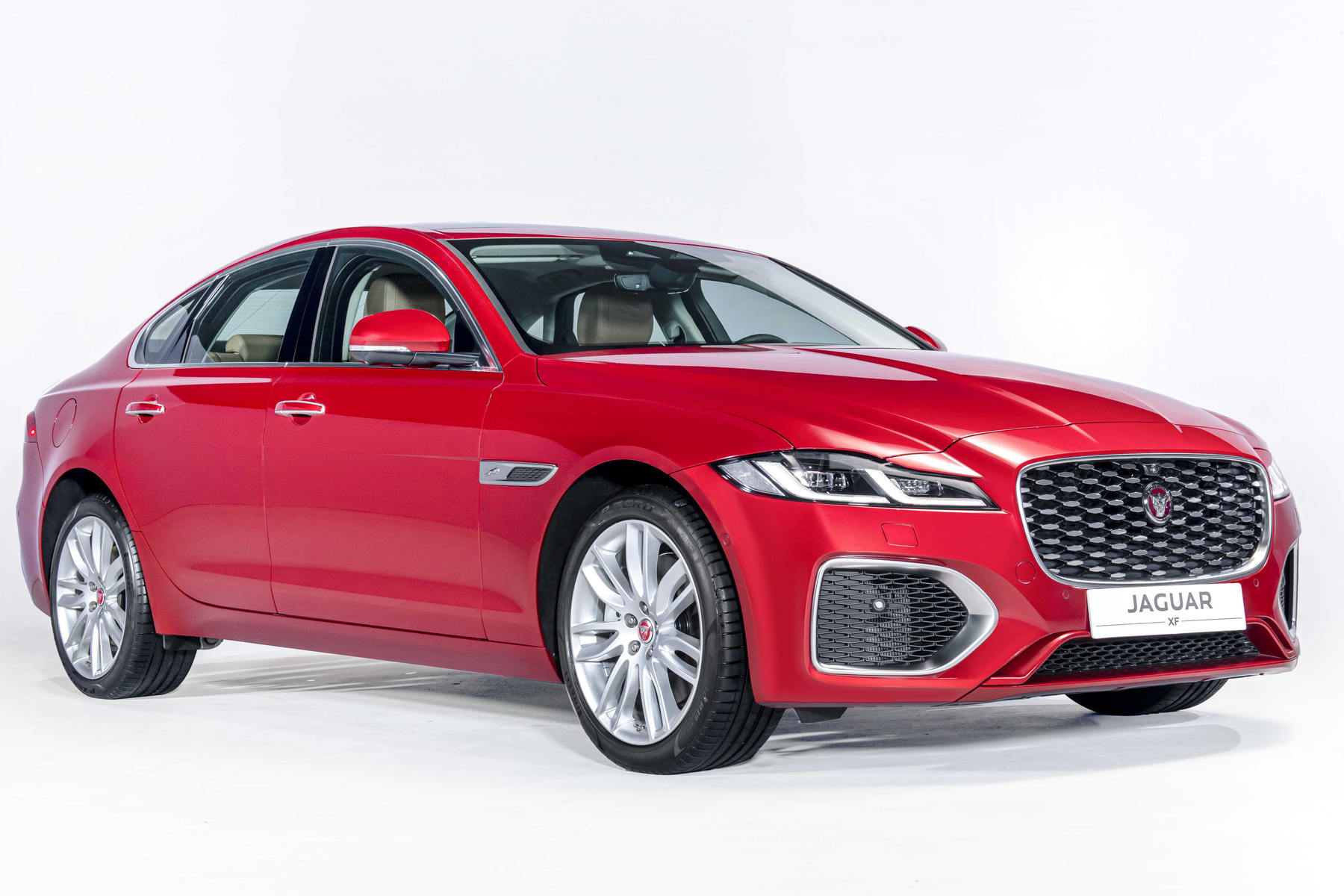 Jaguar XF 8.JPG