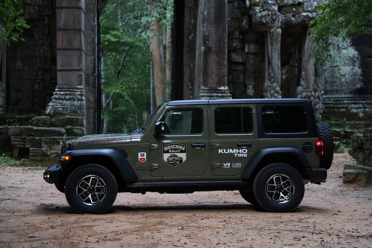 Jeep cùng lốp Kumho tham gia Indochina Rally.JPG