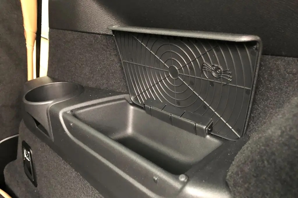 jeep-Easter Eggs-anh-1.jpeg