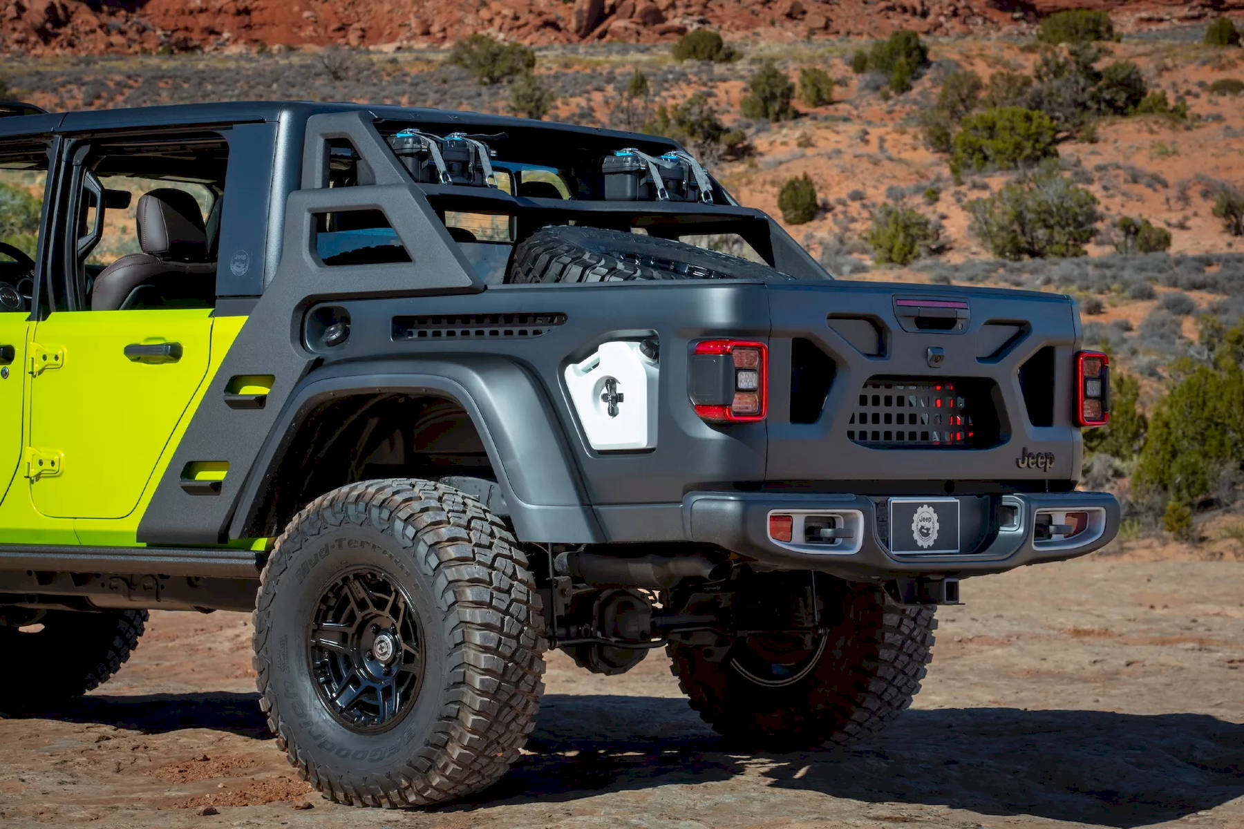 Jeep-Gladiator-Rubicon-Sideburn-Concept-8.jpg