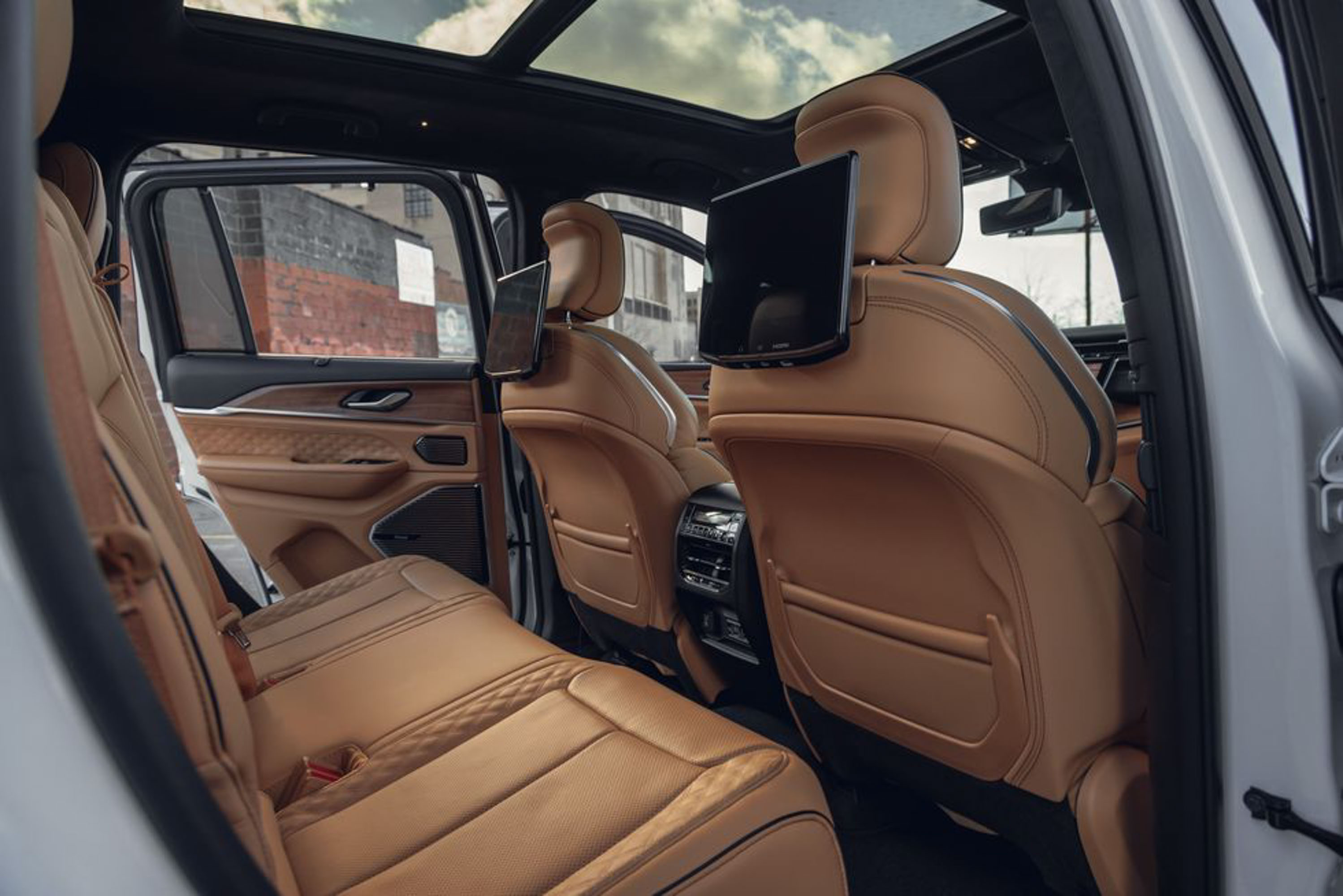 jeep-Grand-Cherokee-anh-11.jpg