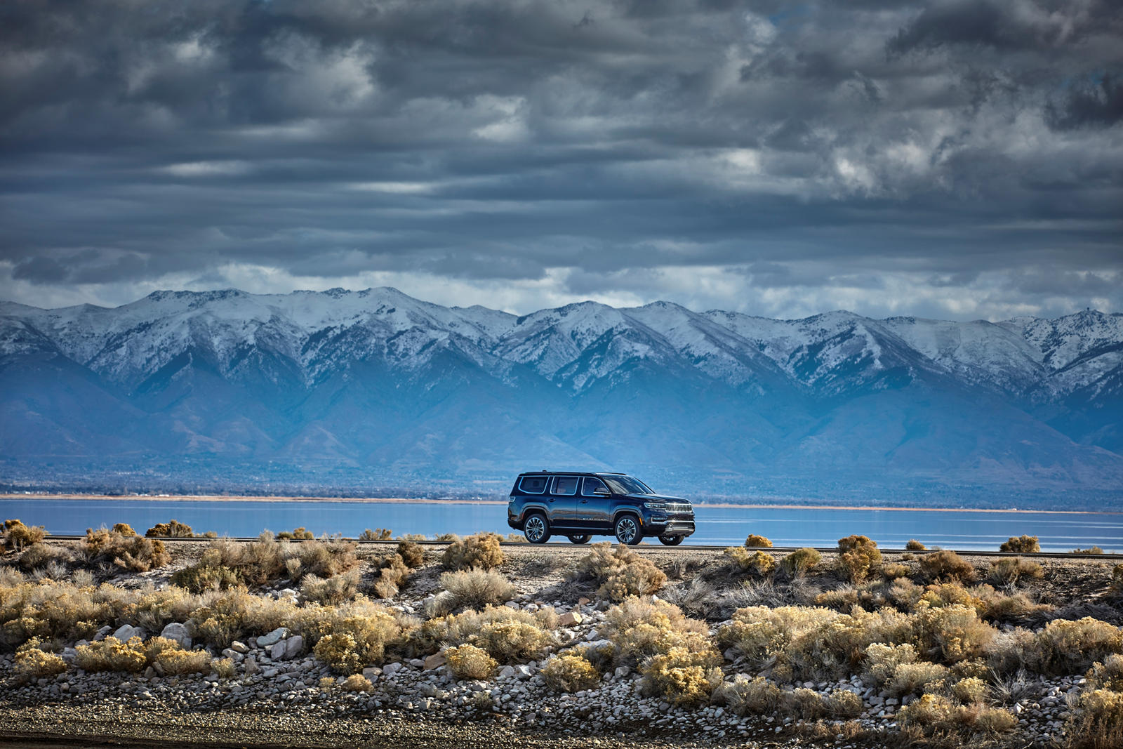 Jeep-Grand-Wagoneer-2022 (12).jpg