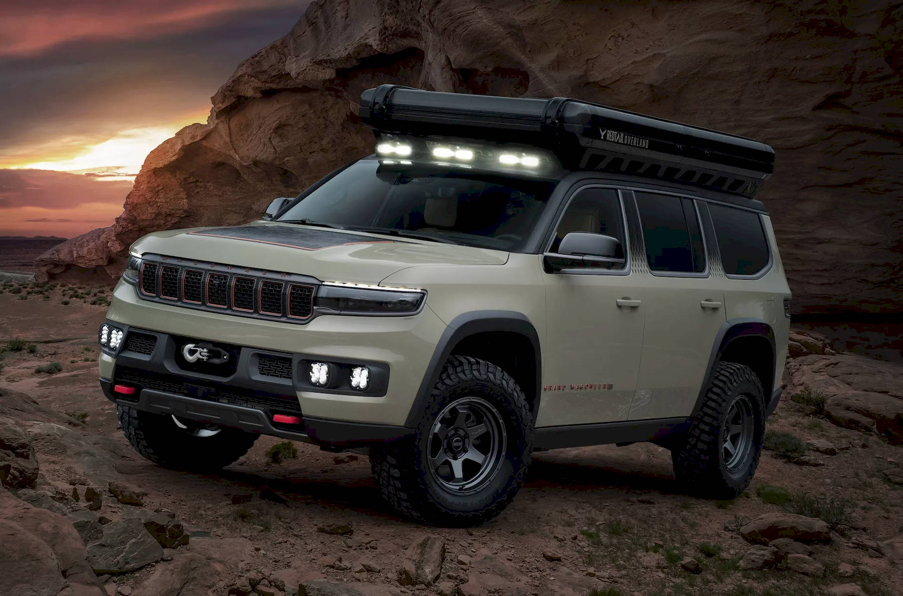 Jeep-Grand-Wagoneer-Overland-Concept-1.jpg