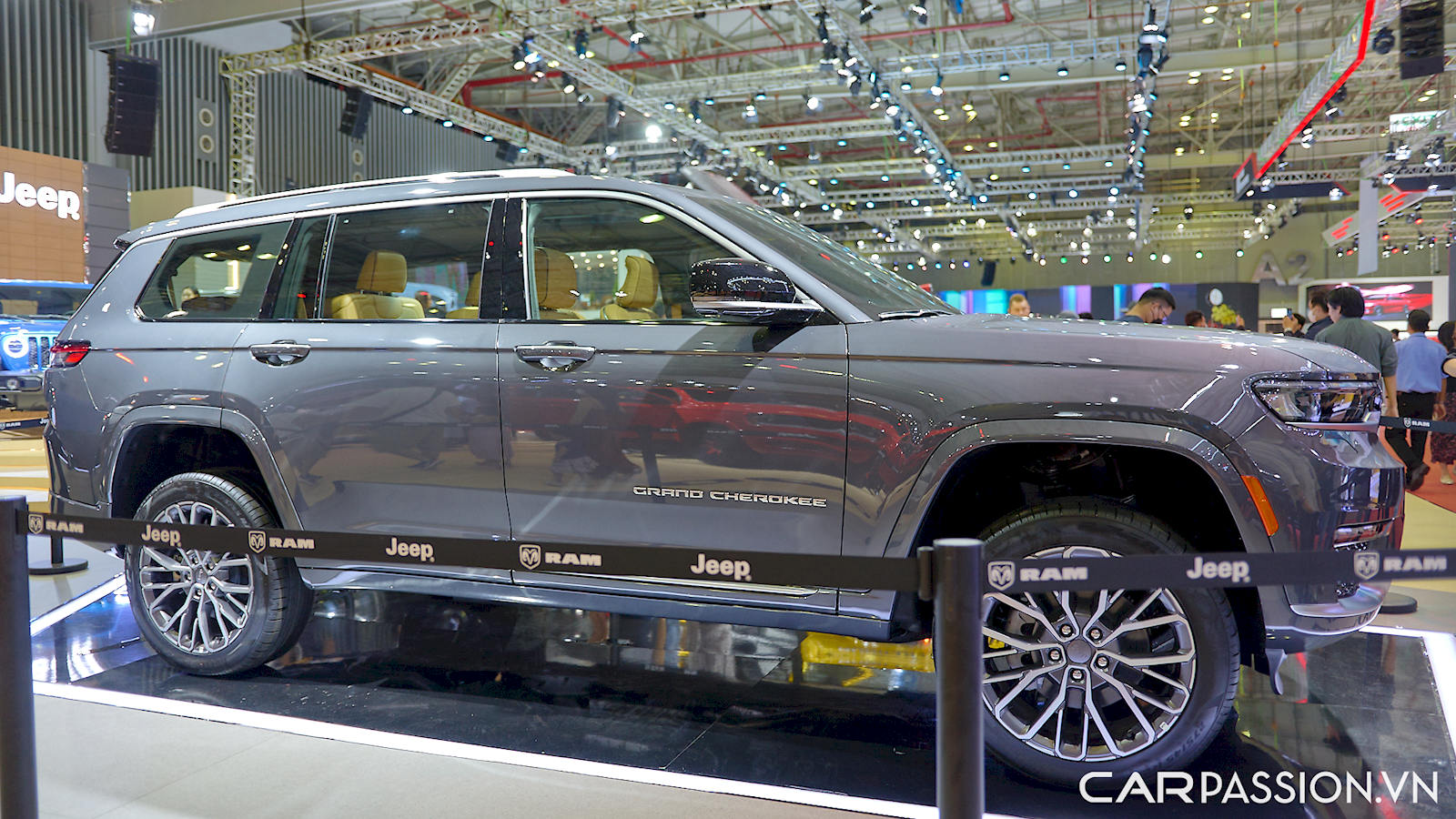 jeep-grandcherokee-l-summit-vms2022-10.jpg