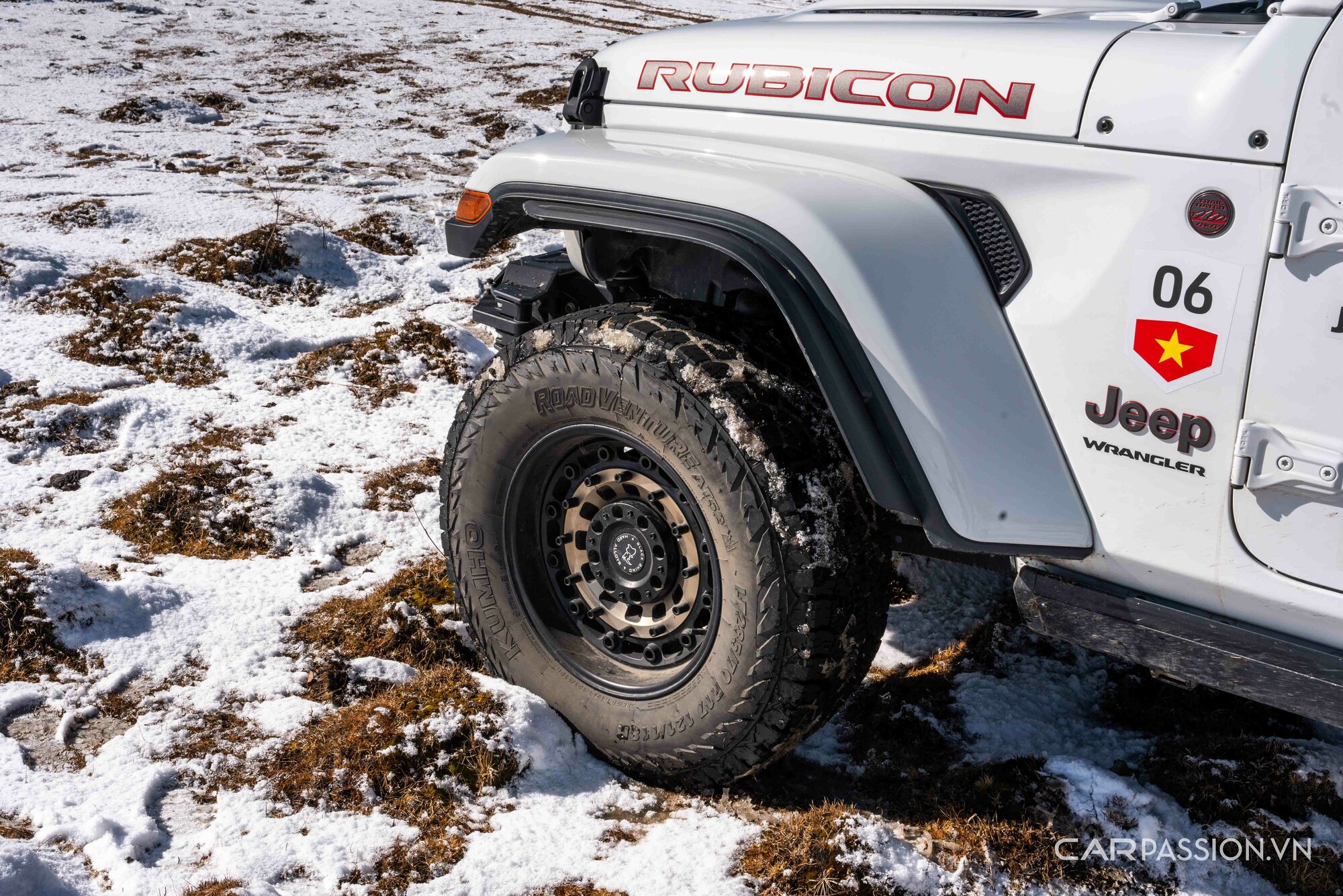 jeep-Kumho-Road-Venture-AT52-anh--11.jpg