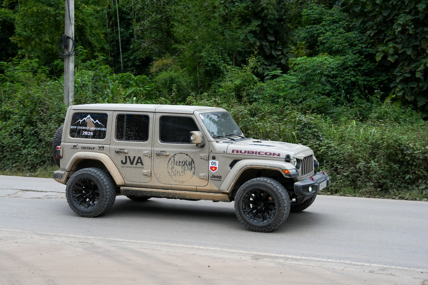 jeep-ngay-1-anh-_6.jpg