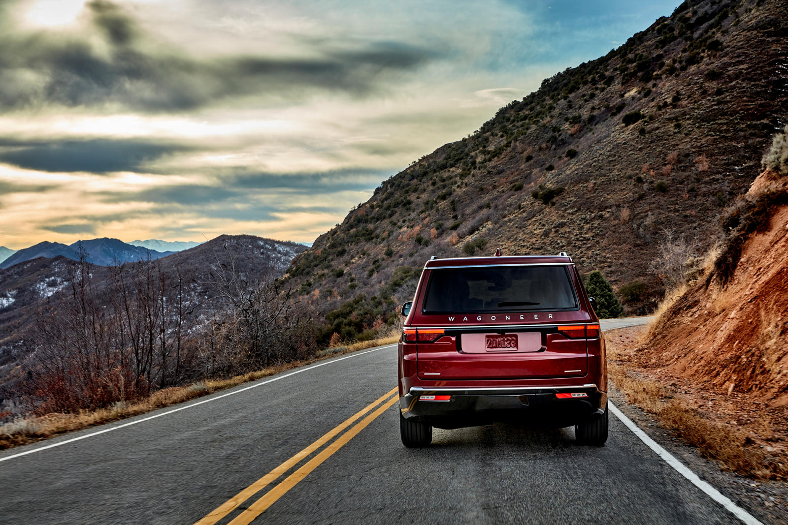 Jeep-Wagoneer-2022 (9).jpg