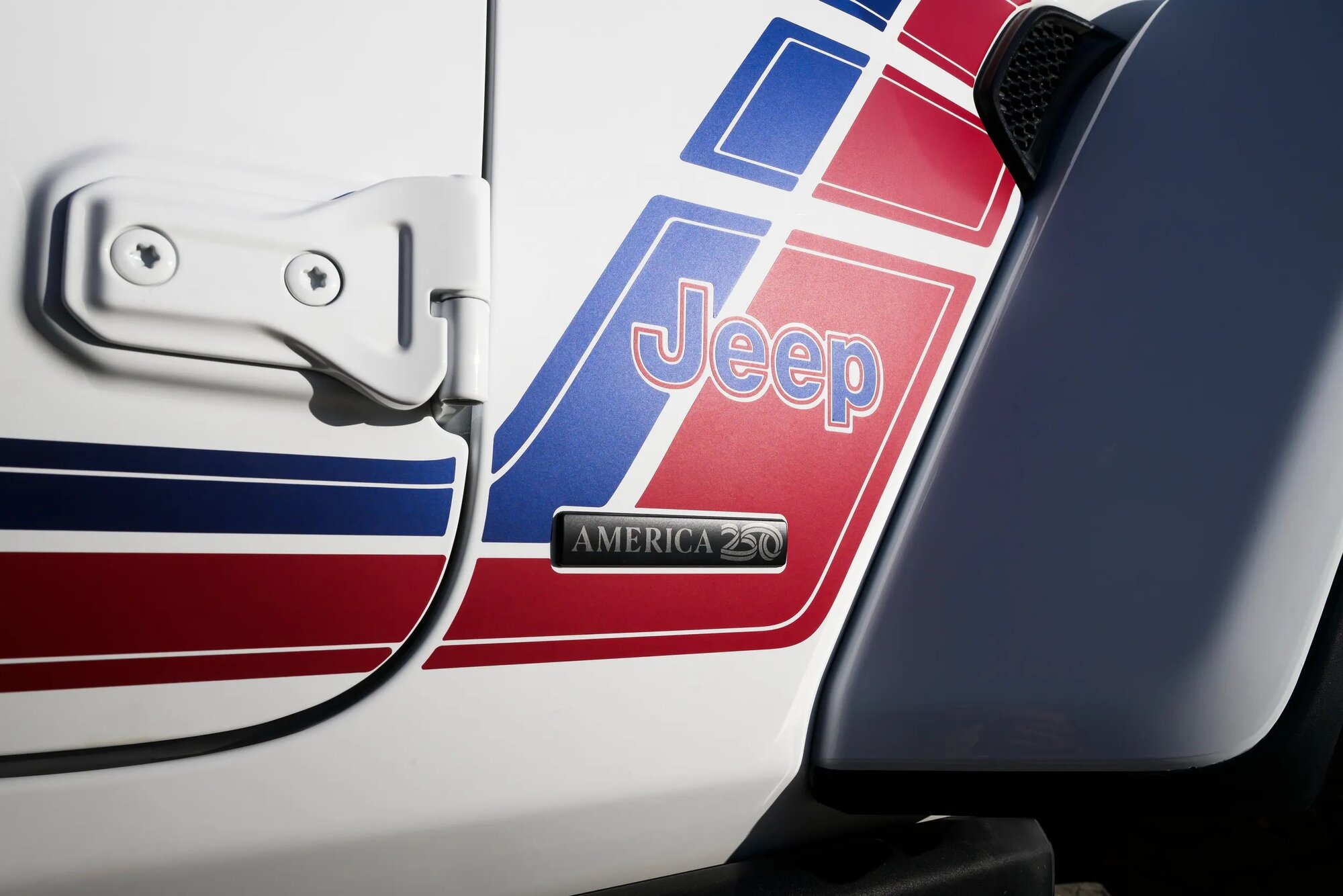 Jeep-Wrangler-America250-Edition-511-12.jpeg