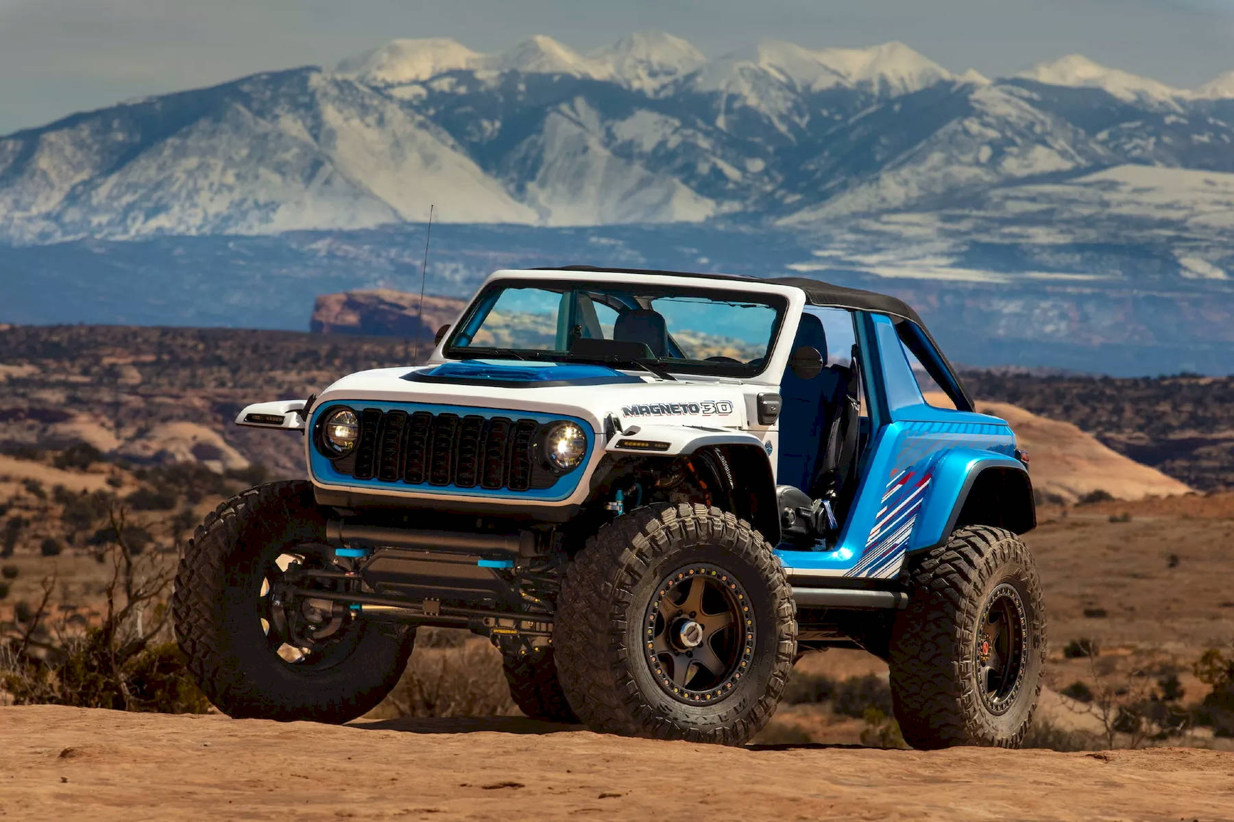 Jeep-Wrangler-Magneto-3.0-Concept-3.jpg