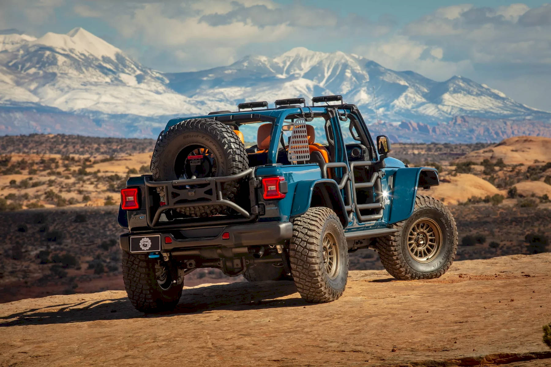 Jeep-Wrangler-Rubicon-4xe-Departure-Concept-5.jpg